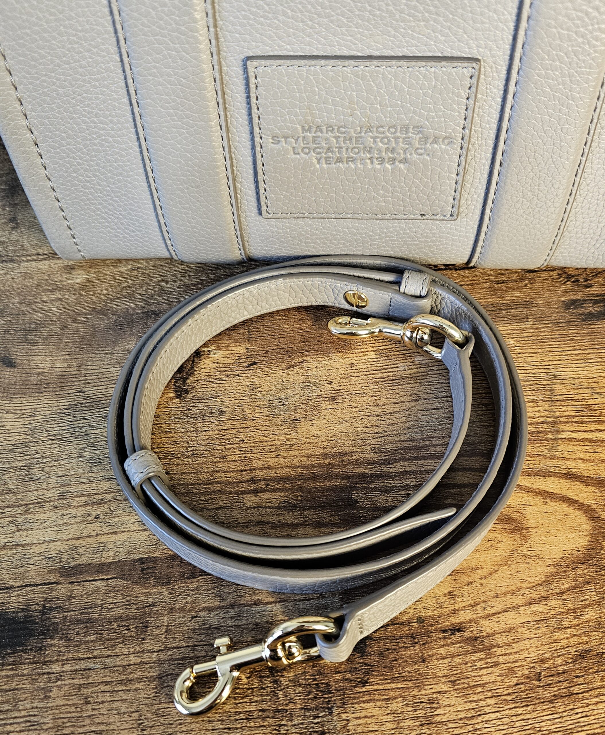 Small tote in Cement - Image 21