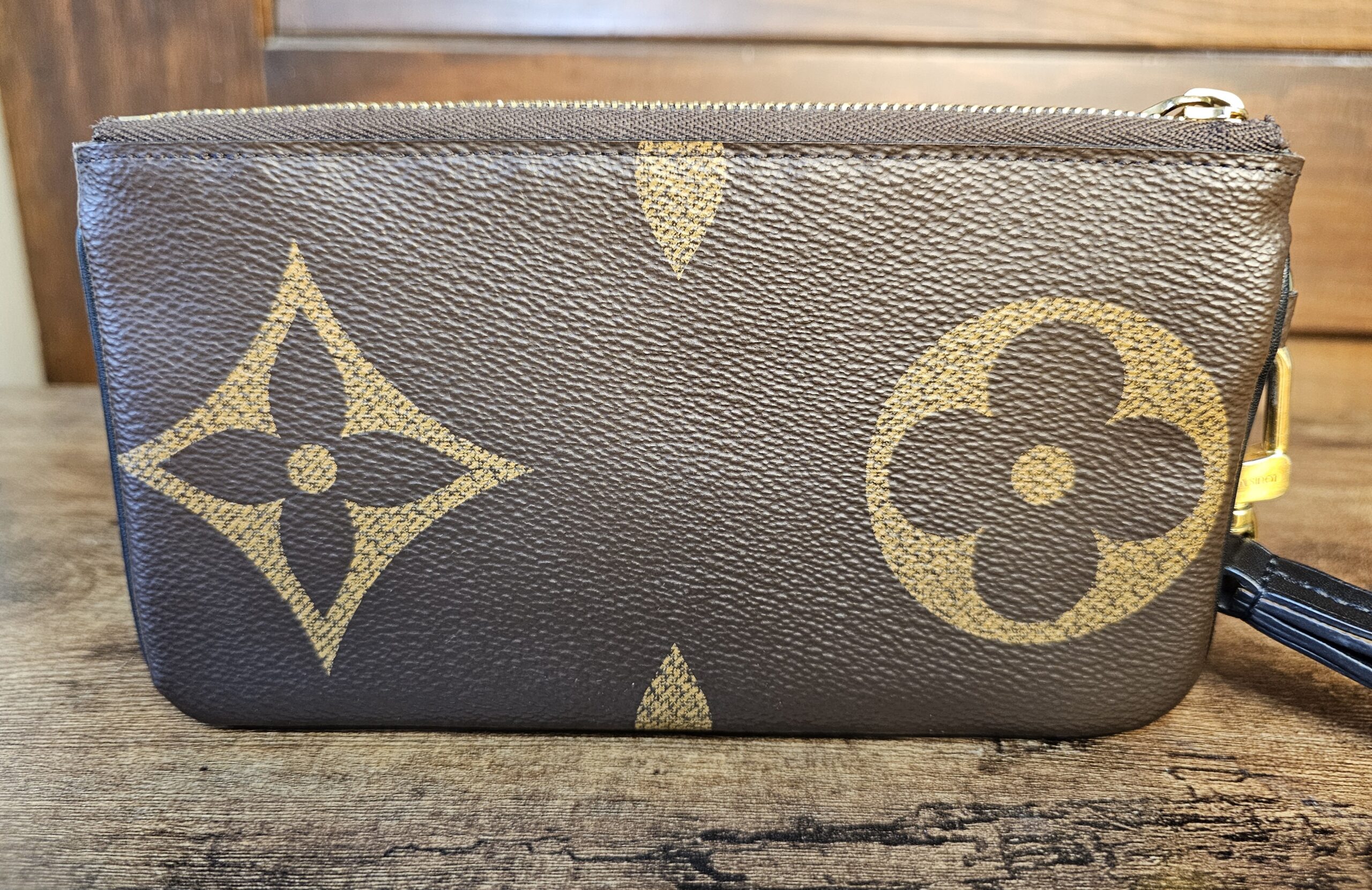 Trio Pouch Wrislet - Image 4