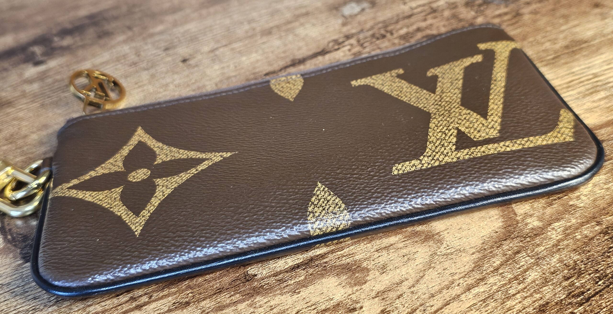 Trio Pouch Wrislet - Image 7