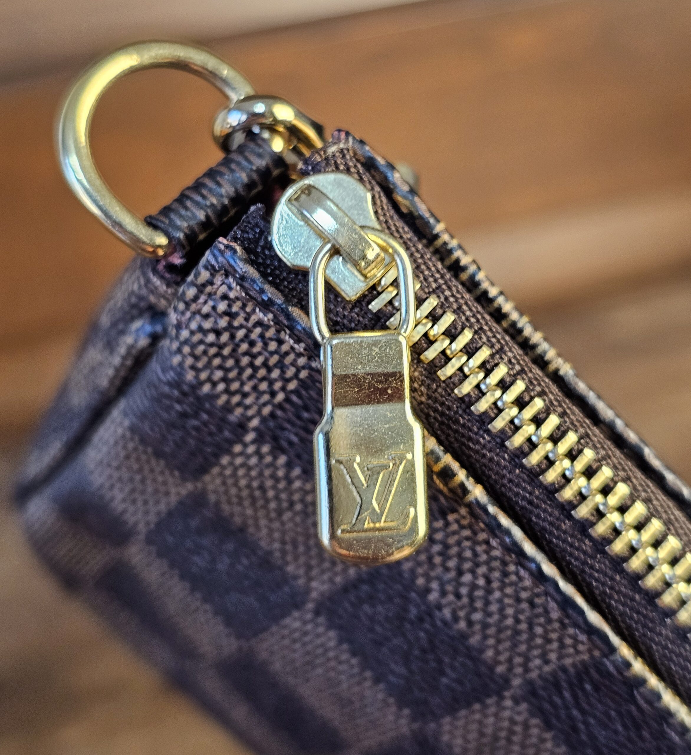 Bucket Pochette - Image 11