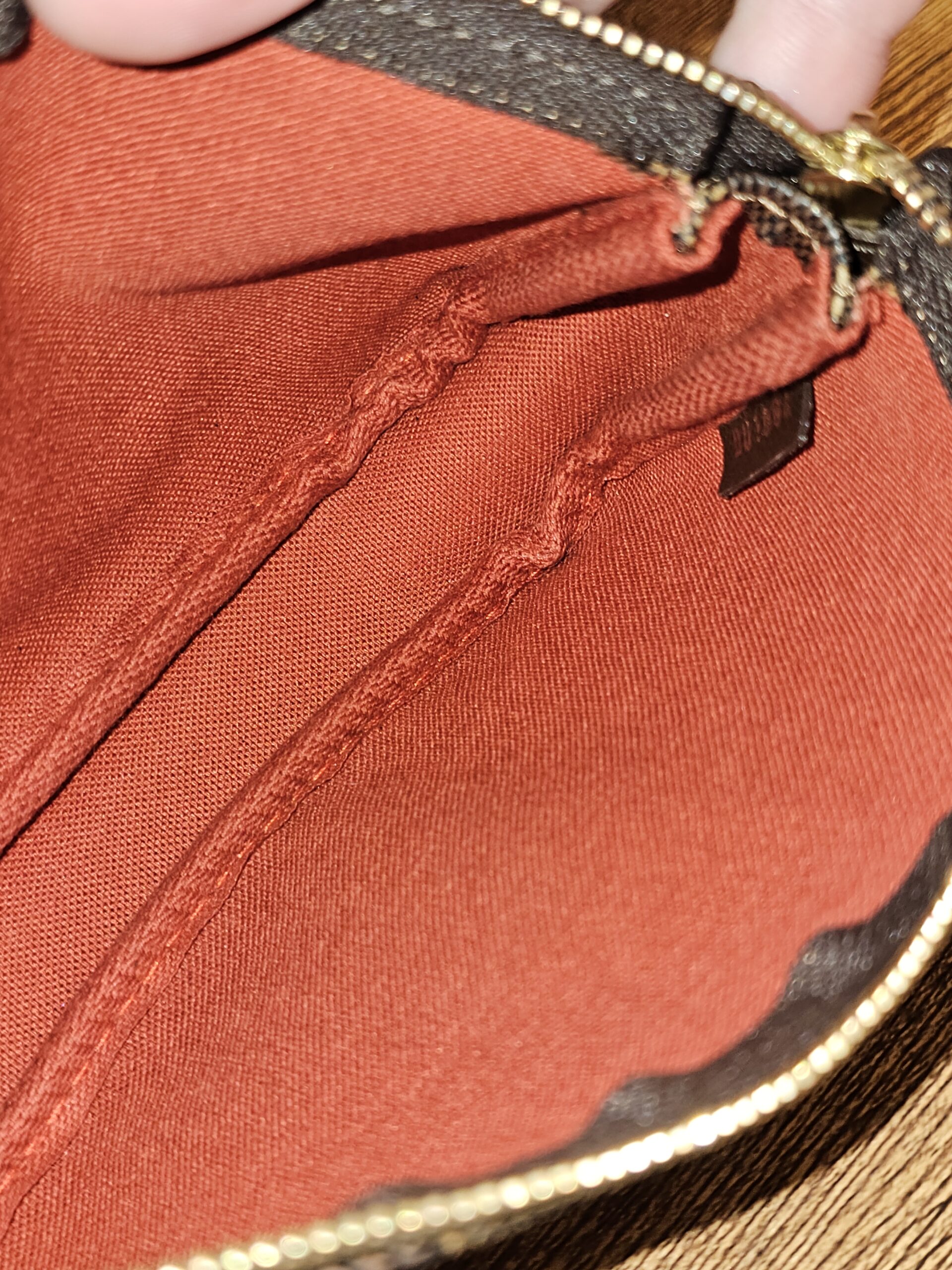 Bucket Pochette - Image 13