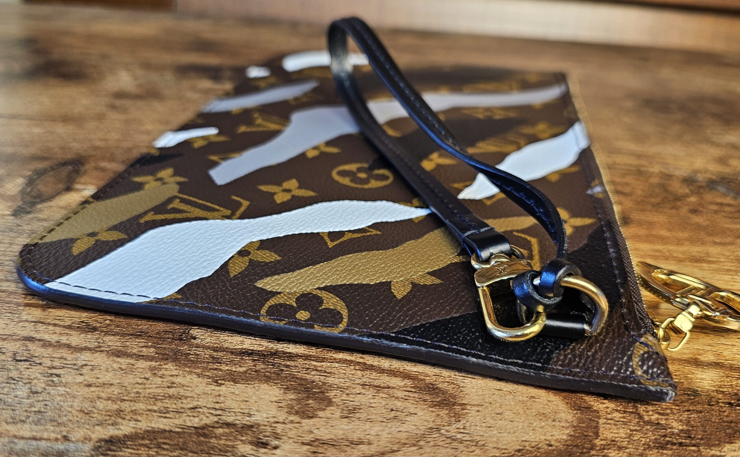 Neverfull league of legends Pouch - Image 5
