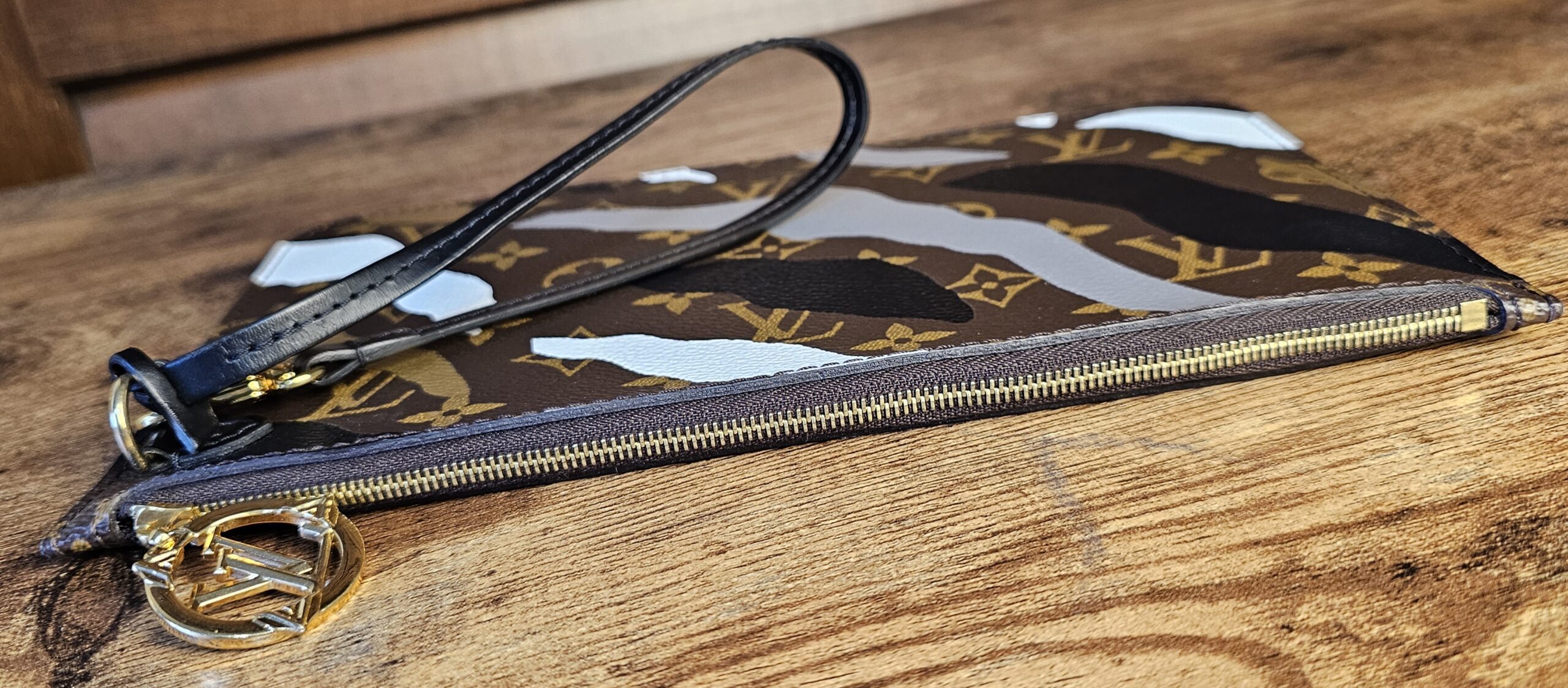 Neverfull league of legends Pouch - Image 6