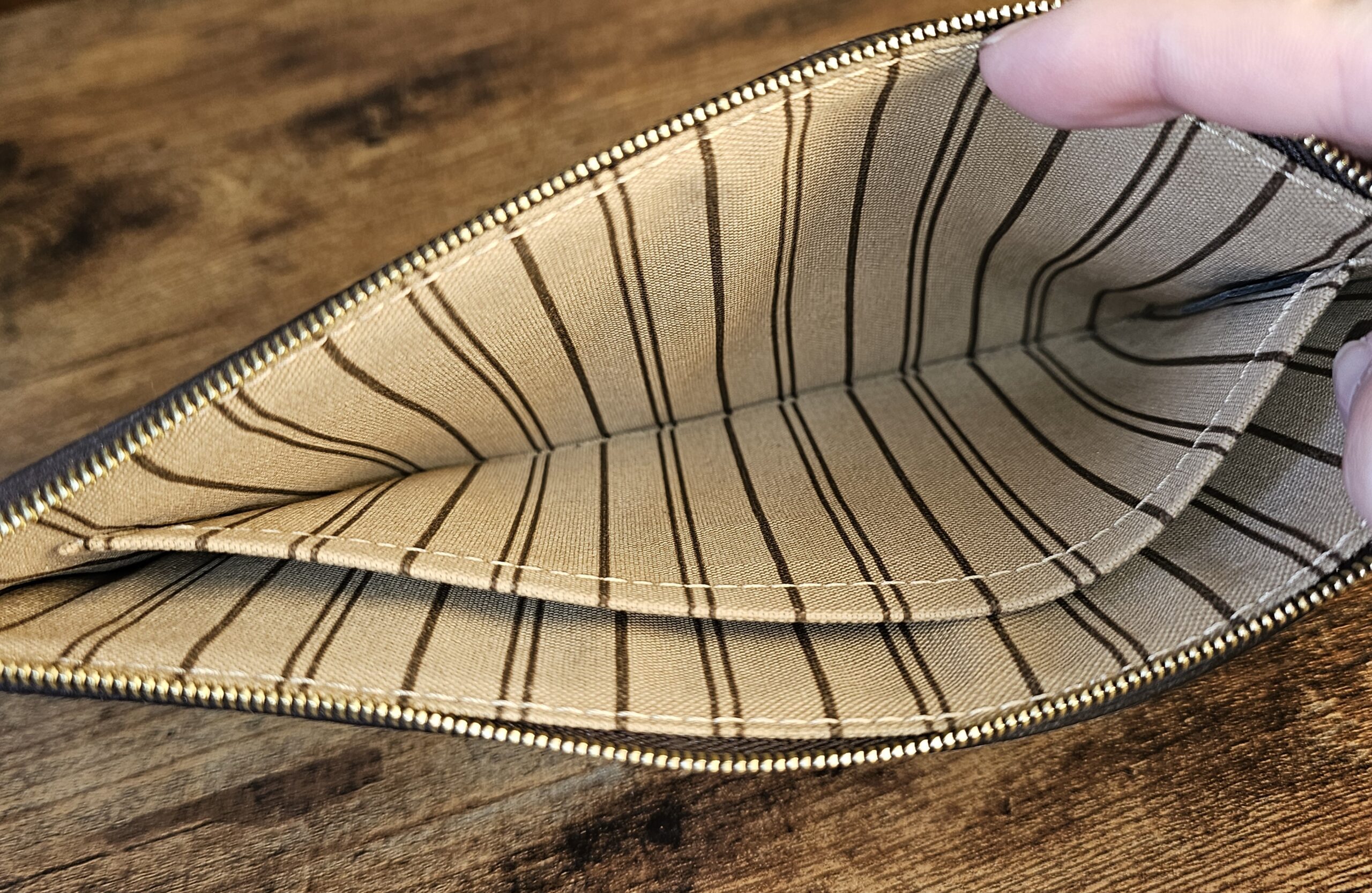 Neverfull league of legends Pouch - Image 13