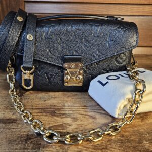 Pochette Metis East West