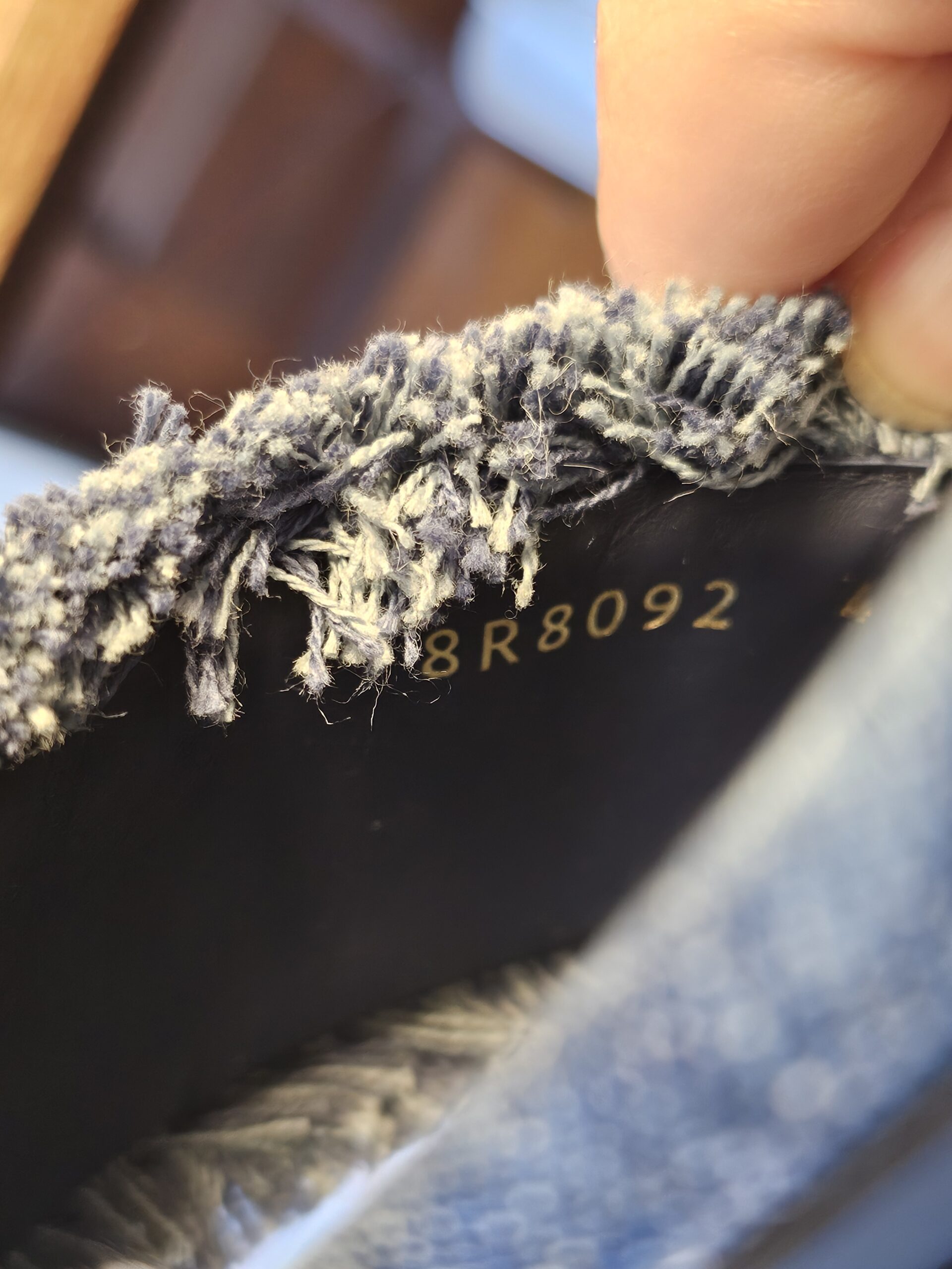 Denim slides with fringe - Image 12