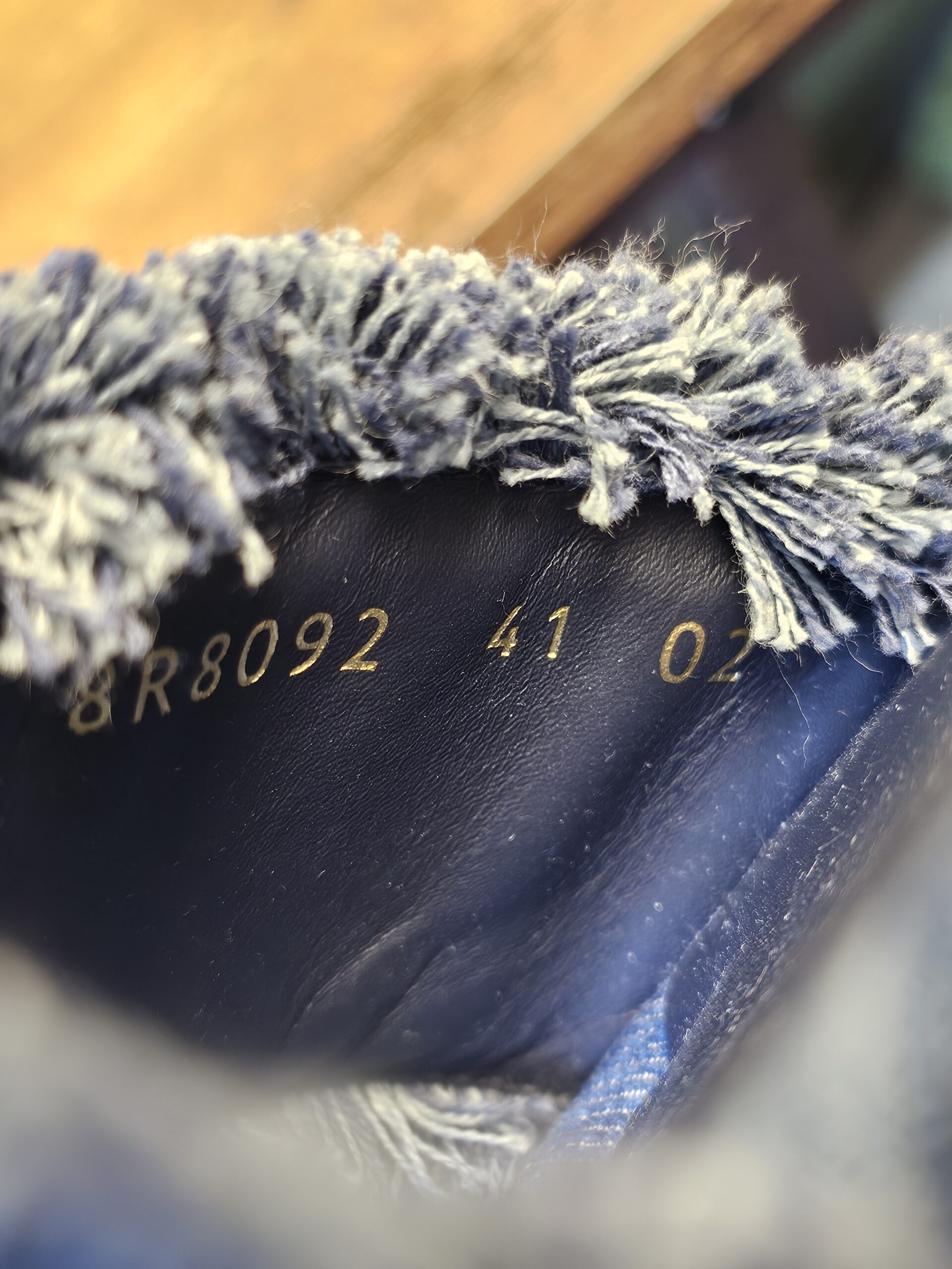 Denim slides with fringe - Image 13