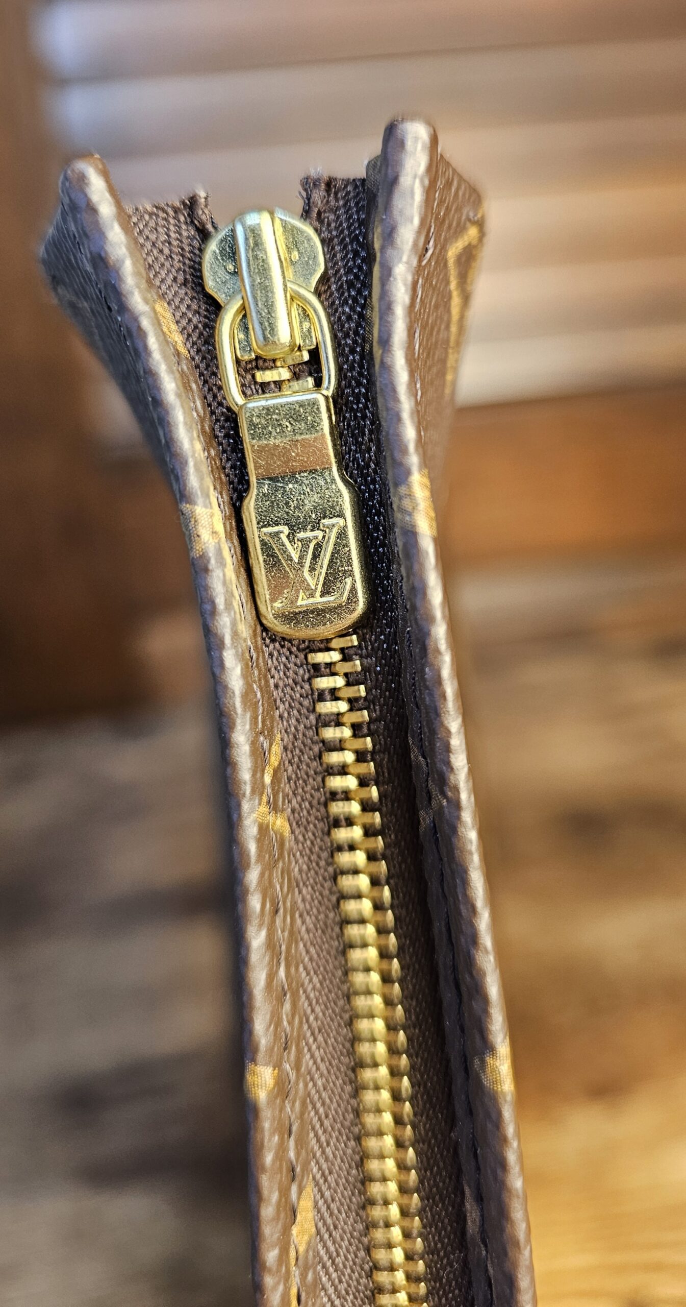 Tolietry 26 Monogram - Image 4