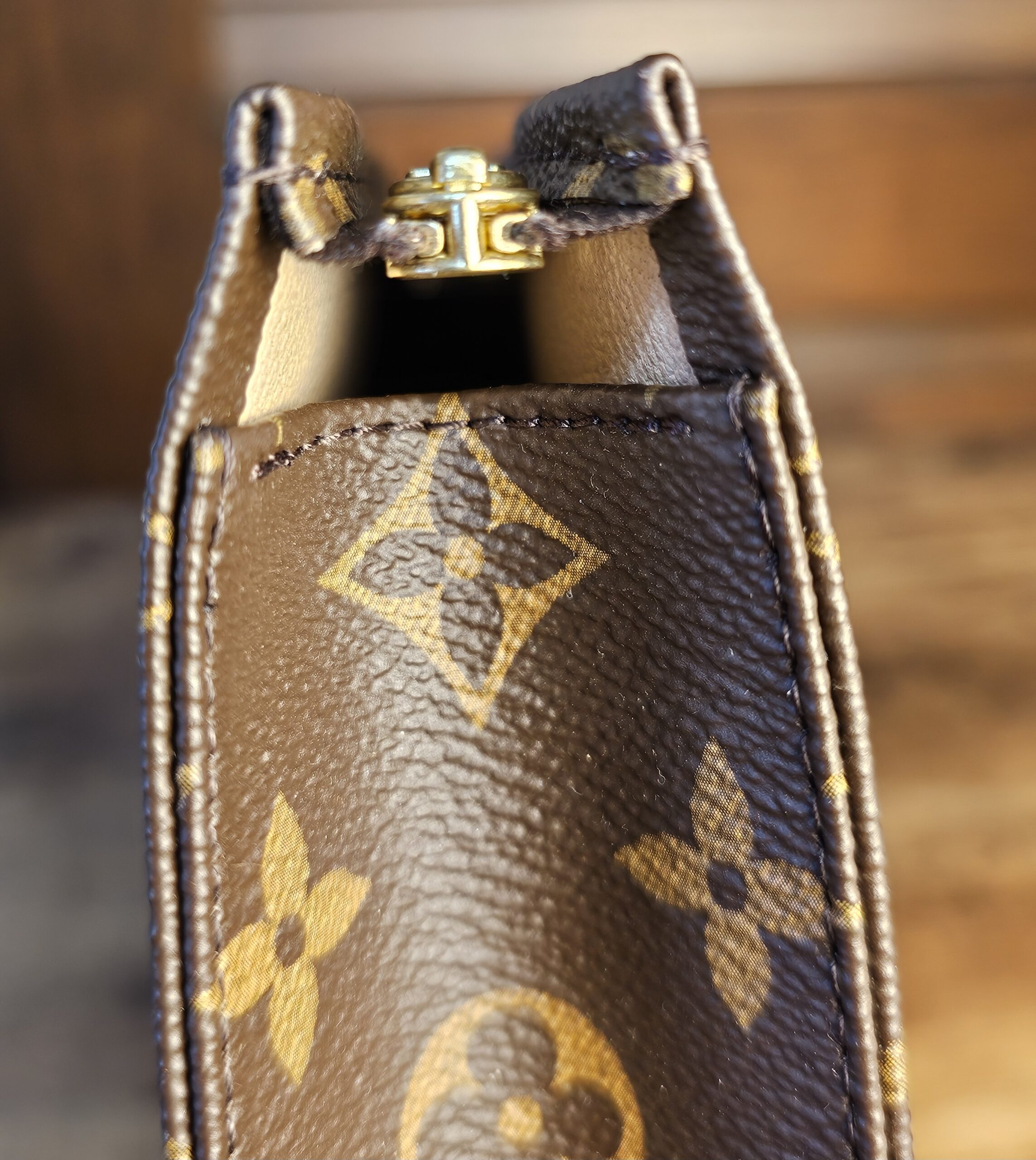 Tolietry 26 Monogram - Image 13