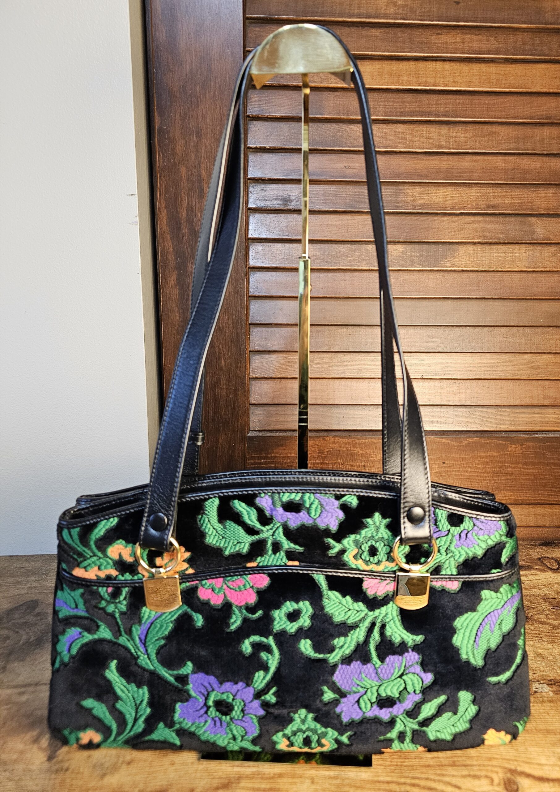 Arli Shoulder Bag - Image 3