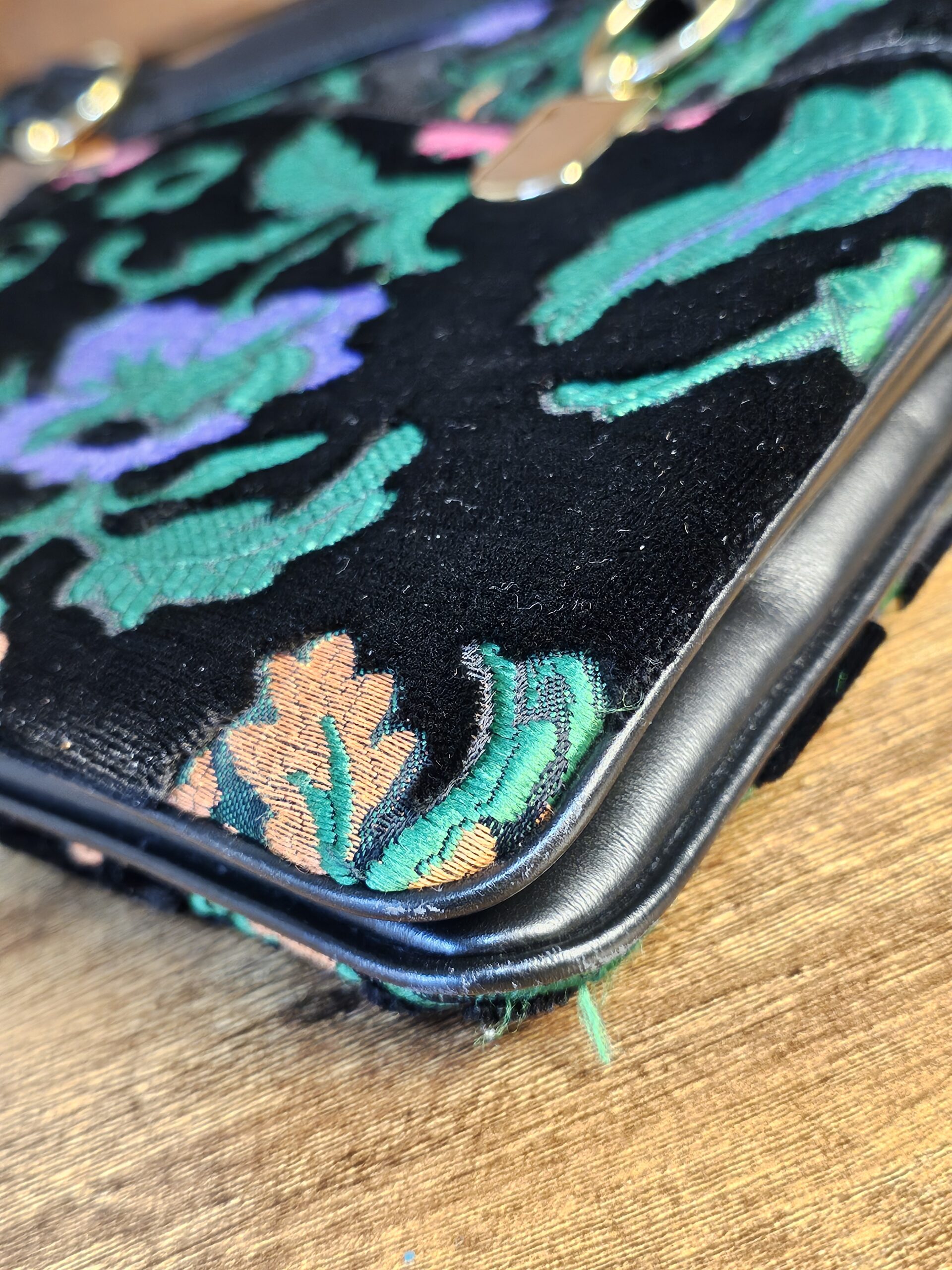 Arli Shoulder Bag - Image 9