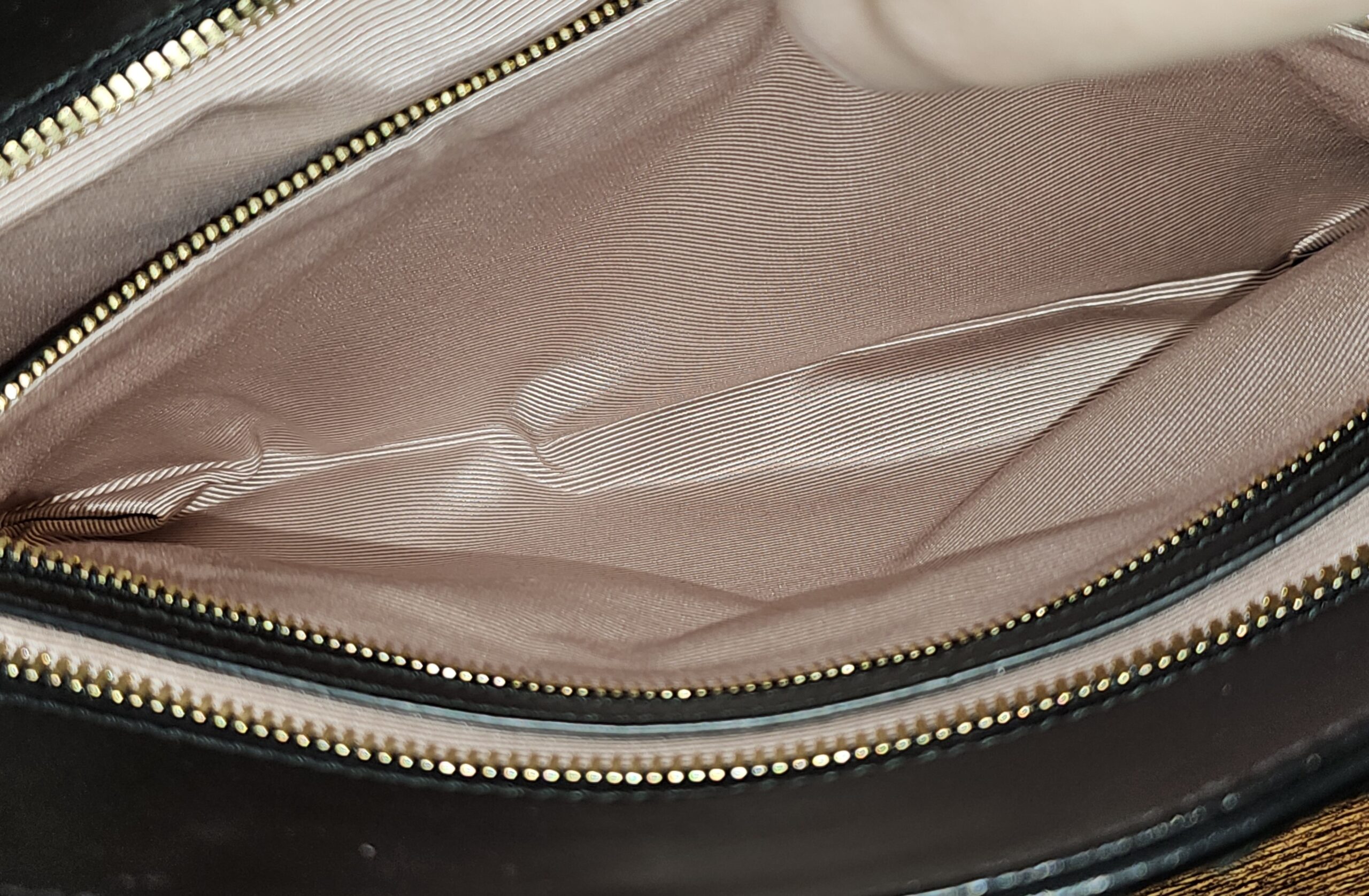 Arli Shoulder Bag - Image 24