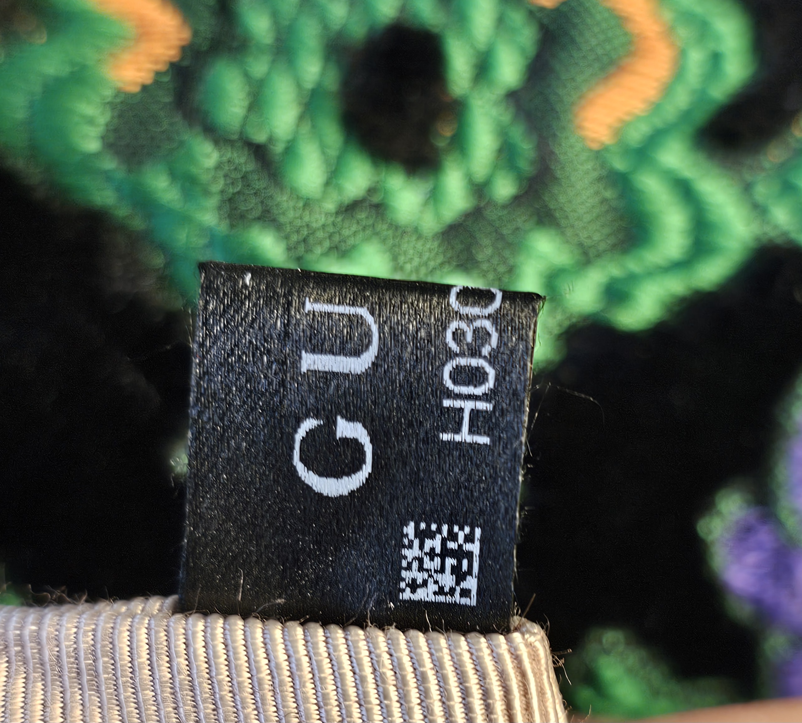 Arli Shoulder Bag - Image 27