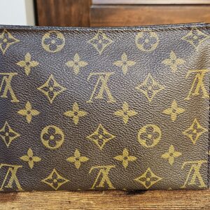 Tolietry 19 Monogram