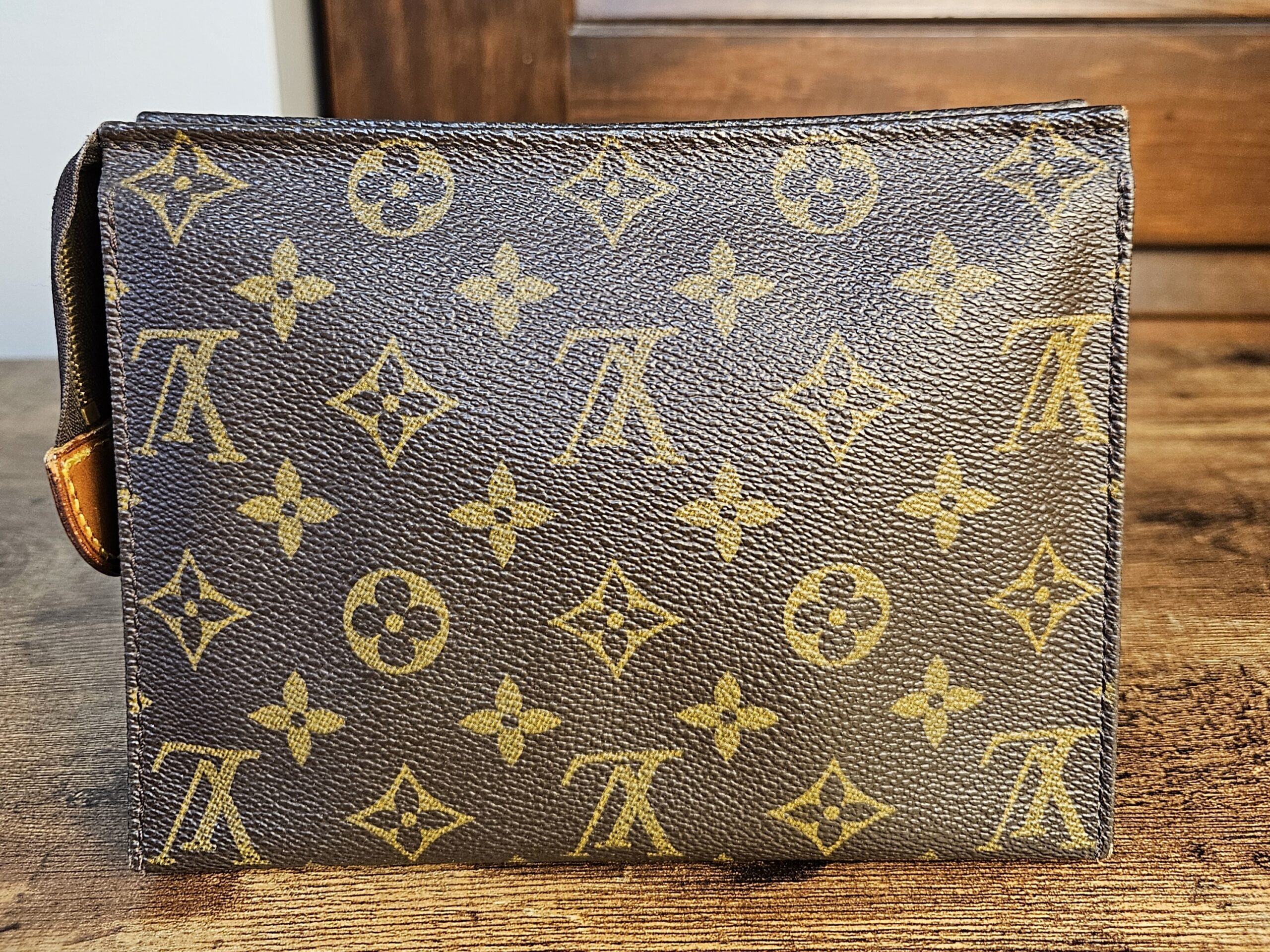 Tolietry 19 Monogram