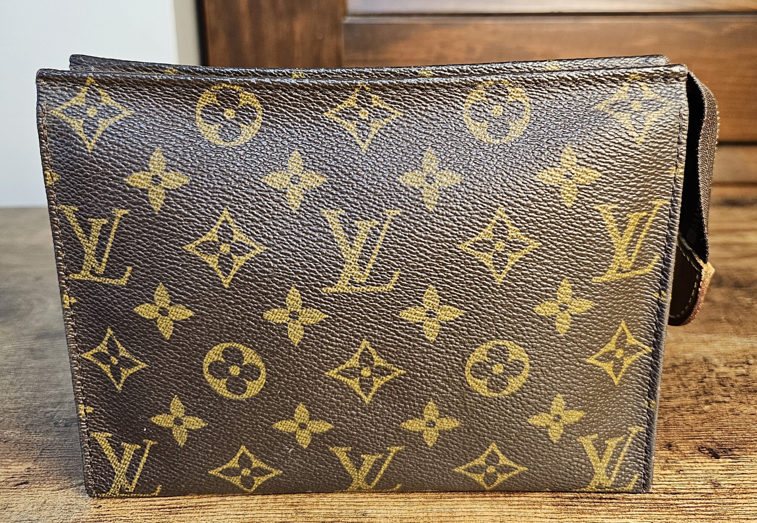 Tolietry 19 Monogram - Image 3