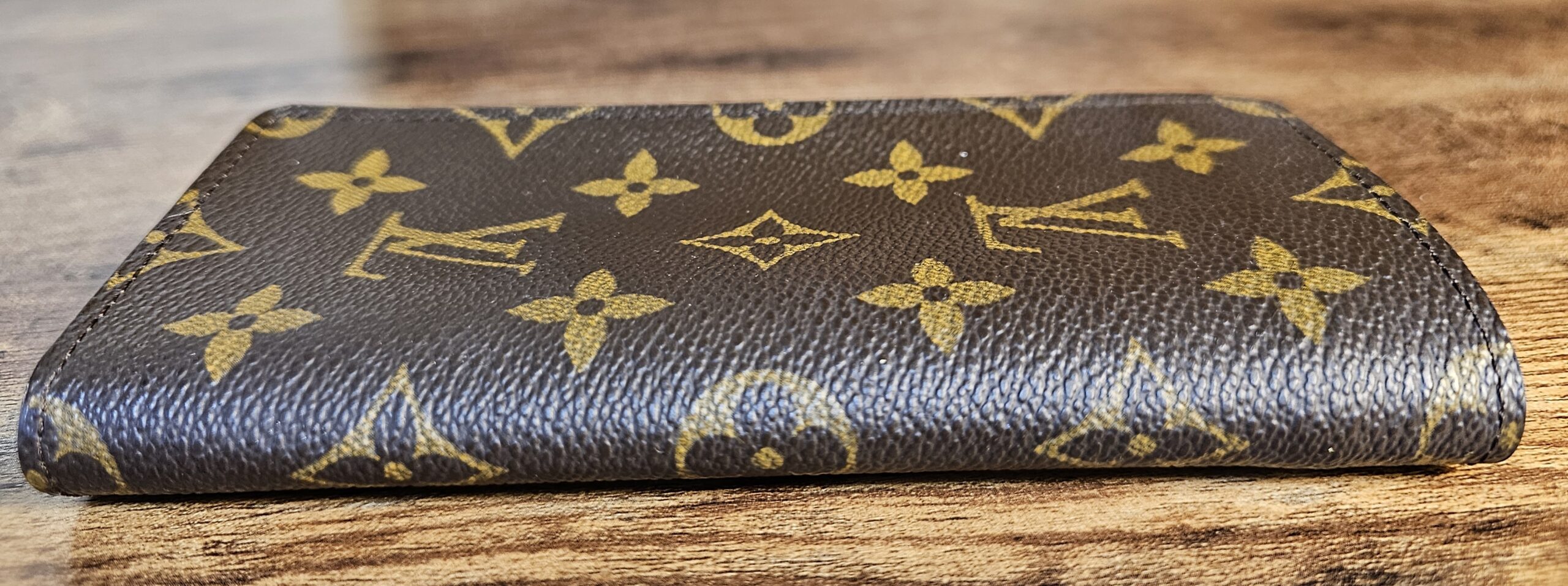 Euti Sunglasses Case - Image 6