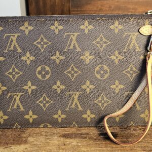 Neverfull MM Pouch Monogram
