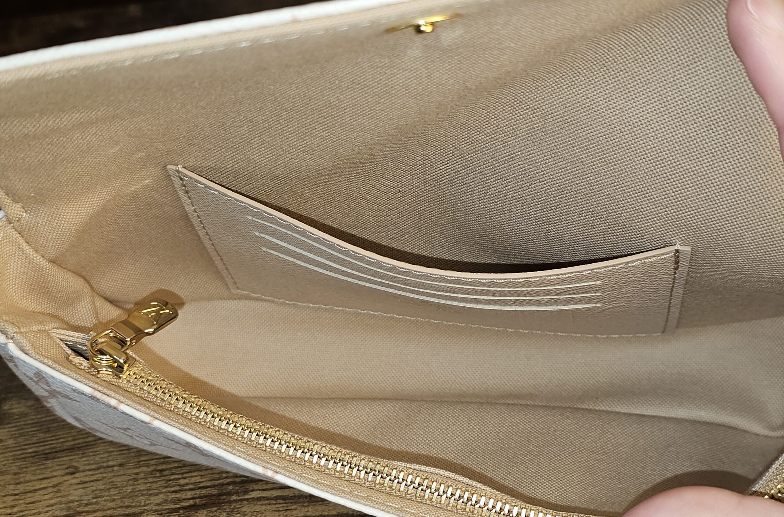 Ivy Wallet On Chain in Dune - Image 17