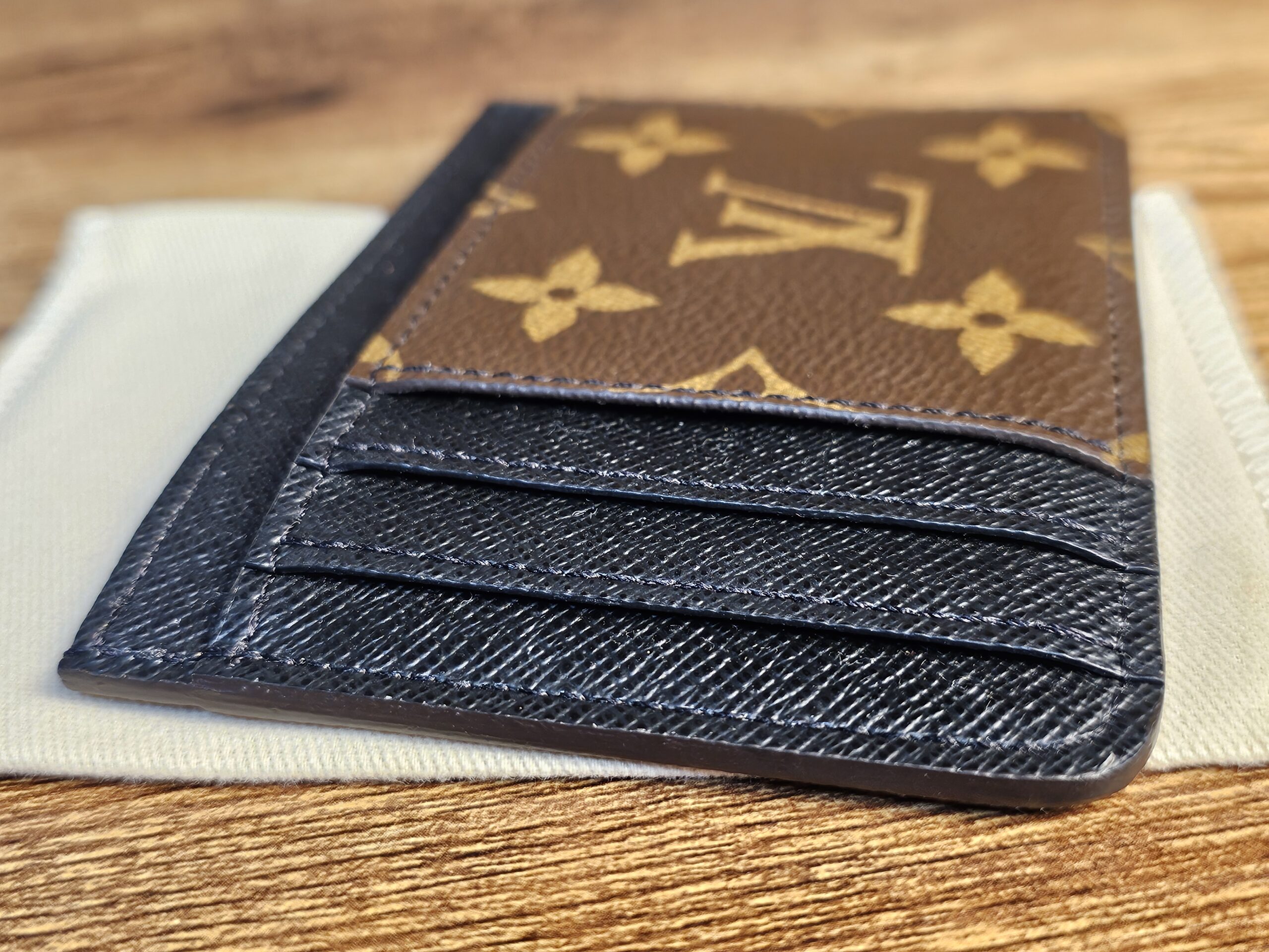 Side up Card Holder - Image 9