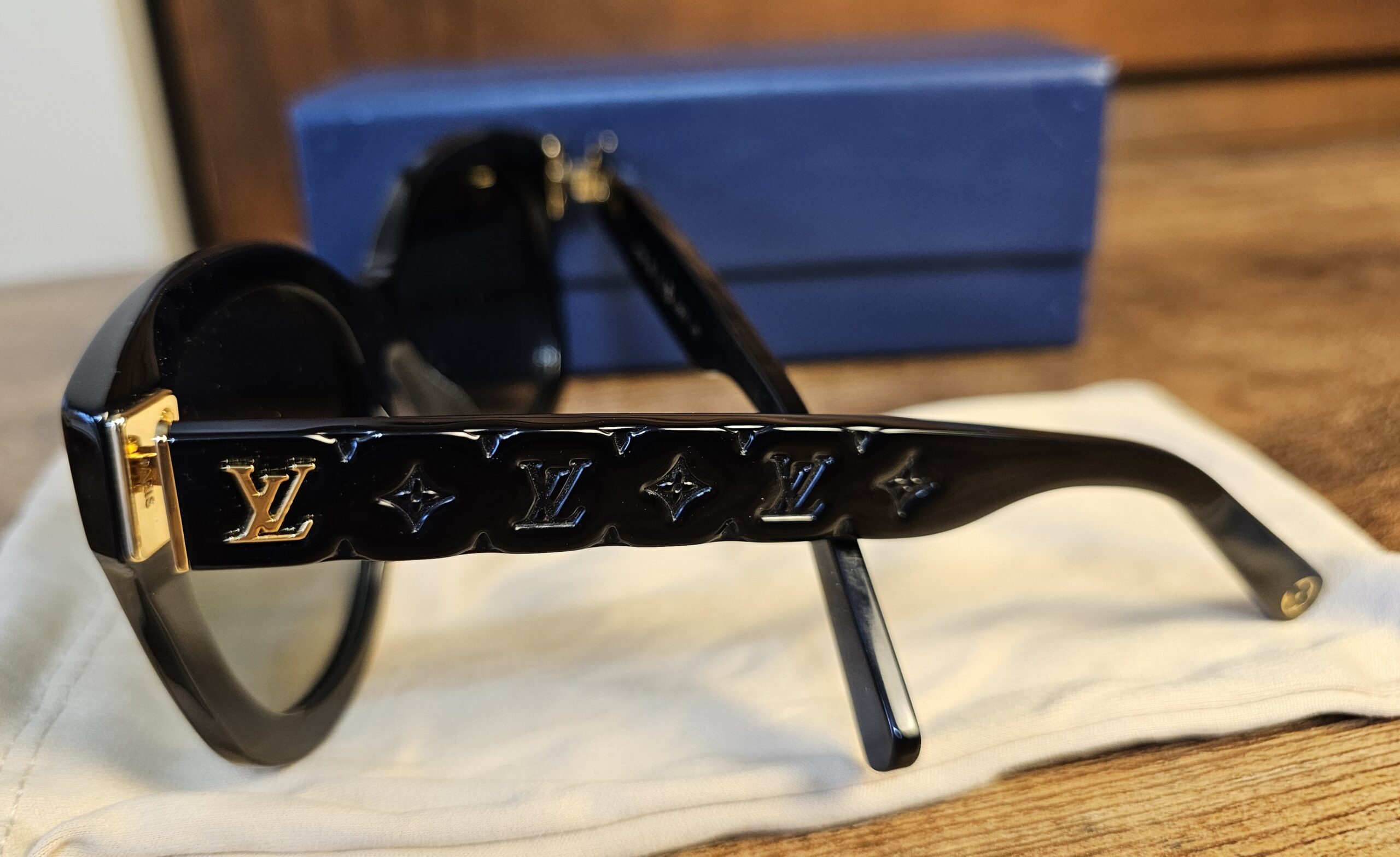 Empreinte Light Round Sunglasses - Image 4