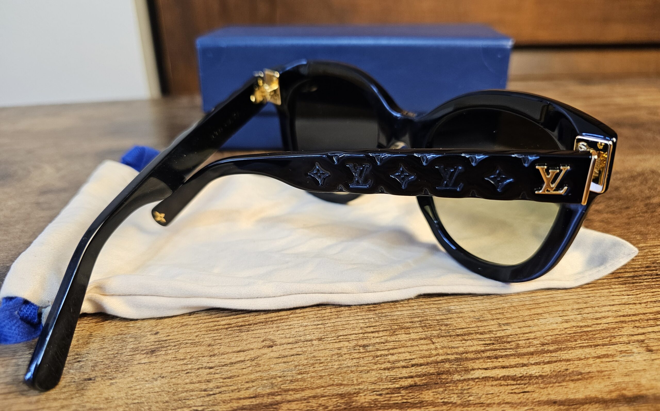 Empreinte Light Round Sunglasses - Image 5