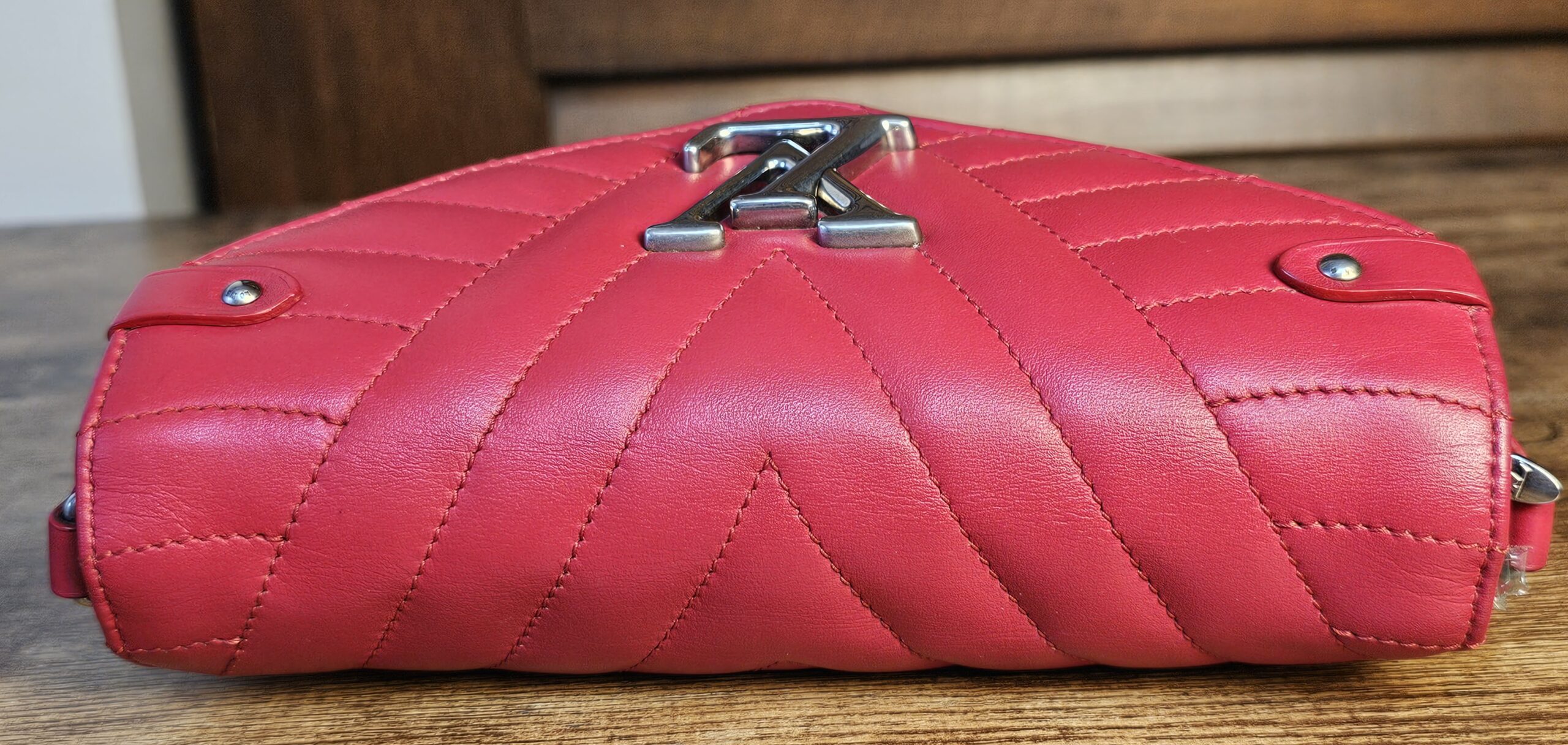 Red New Wave - Image 9