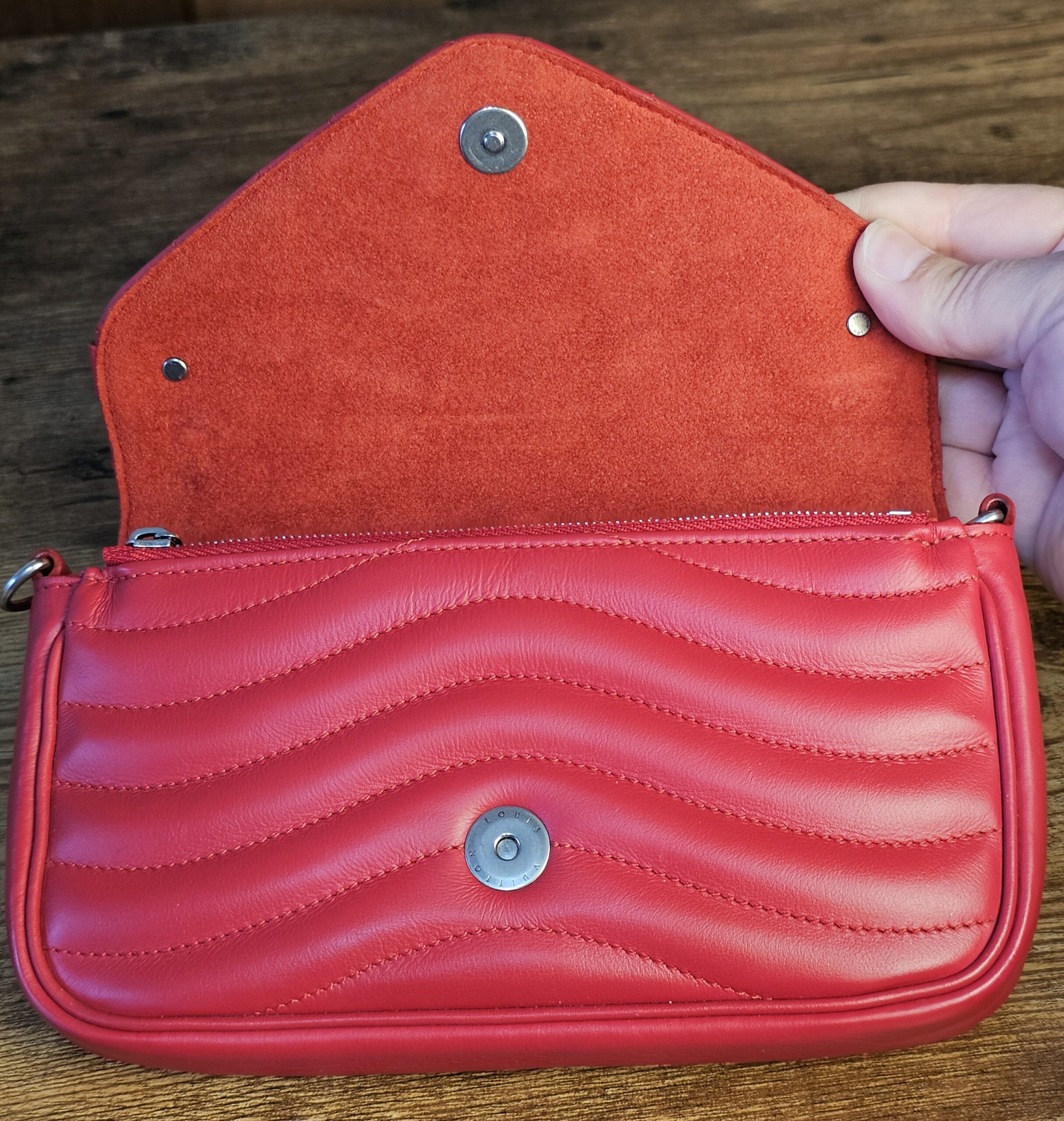 Red New Wave - Image 16