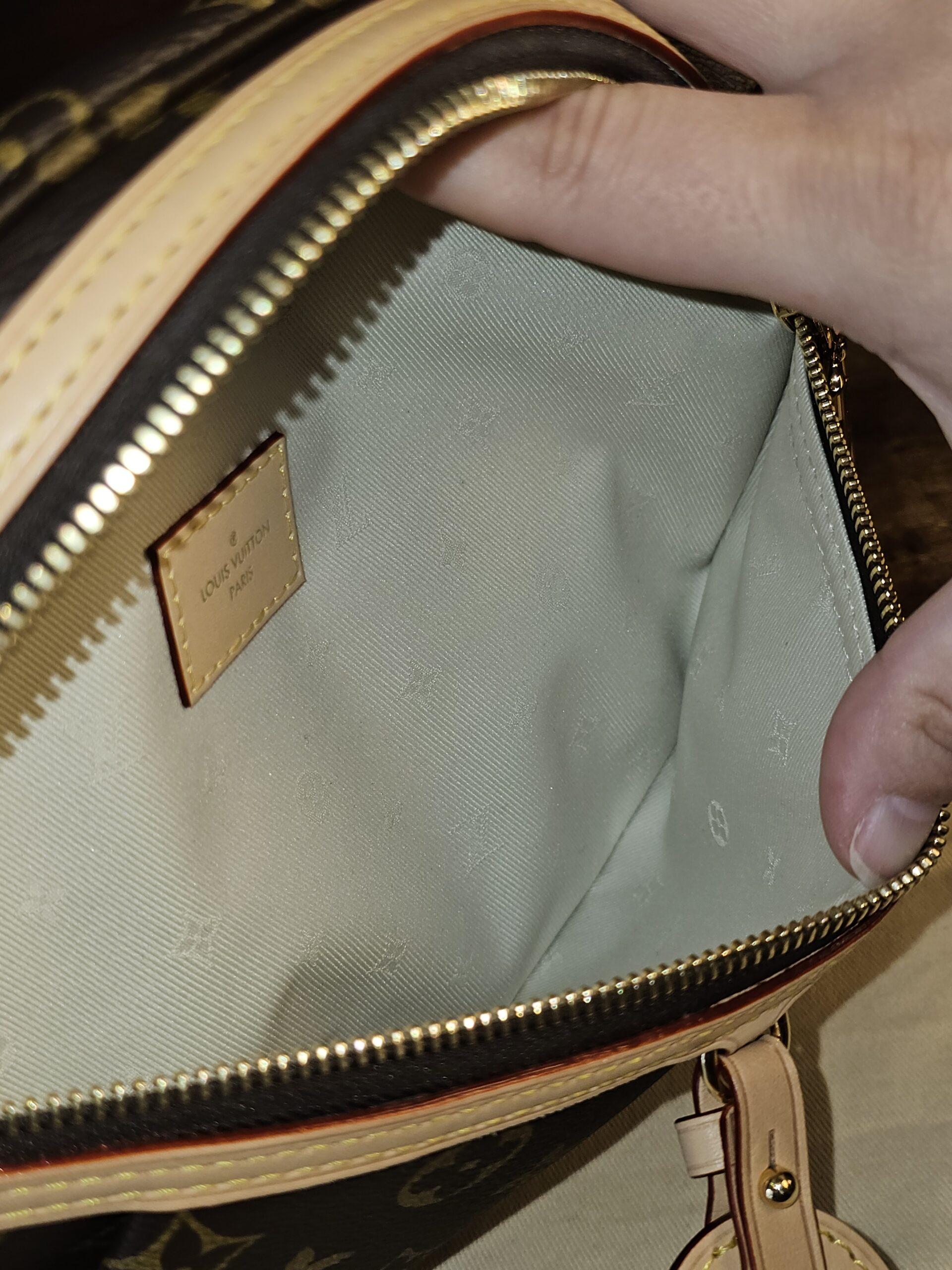 Highrise Bumbag - Image 18