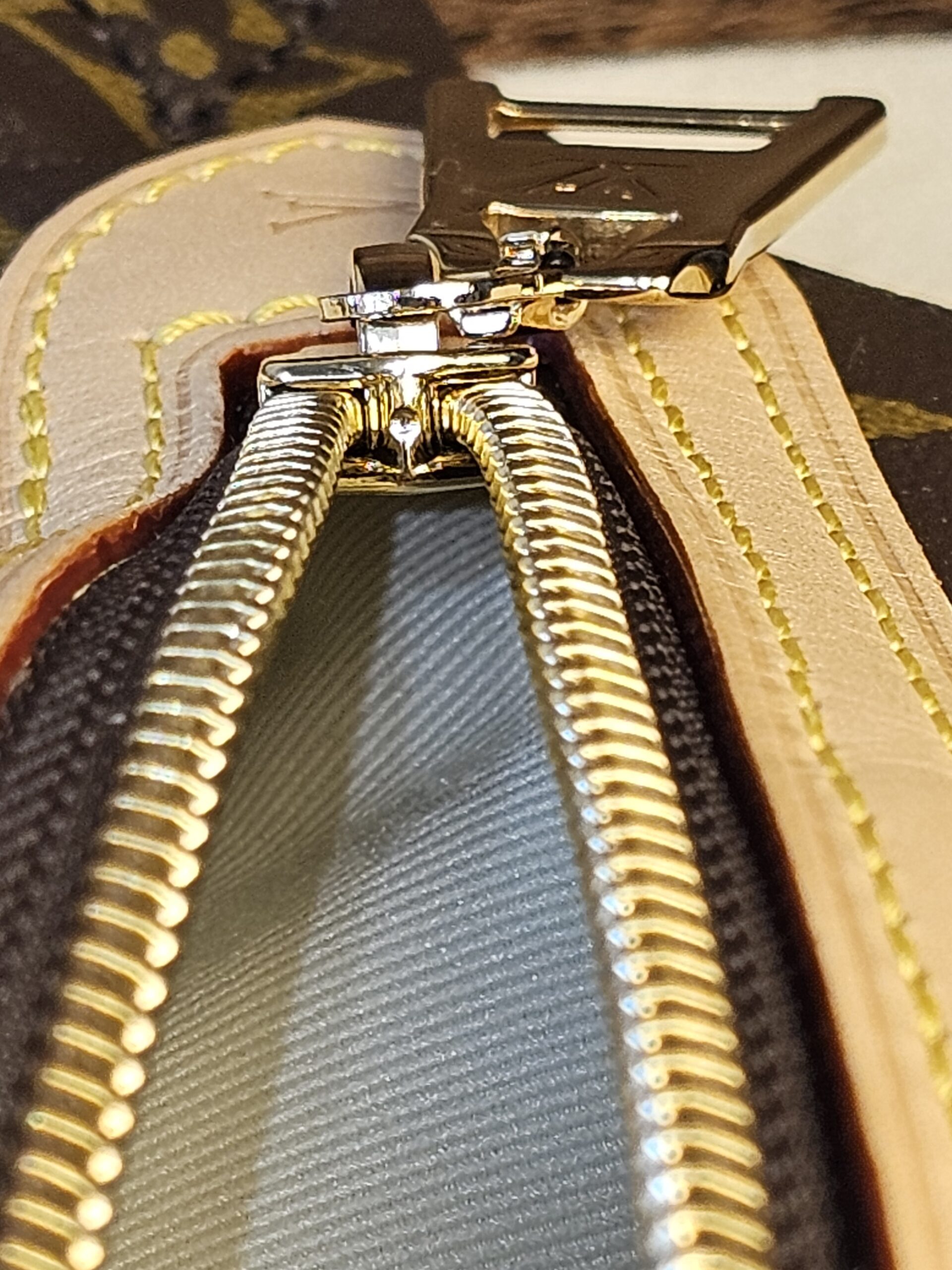 Highrise Bumbag - Image 19