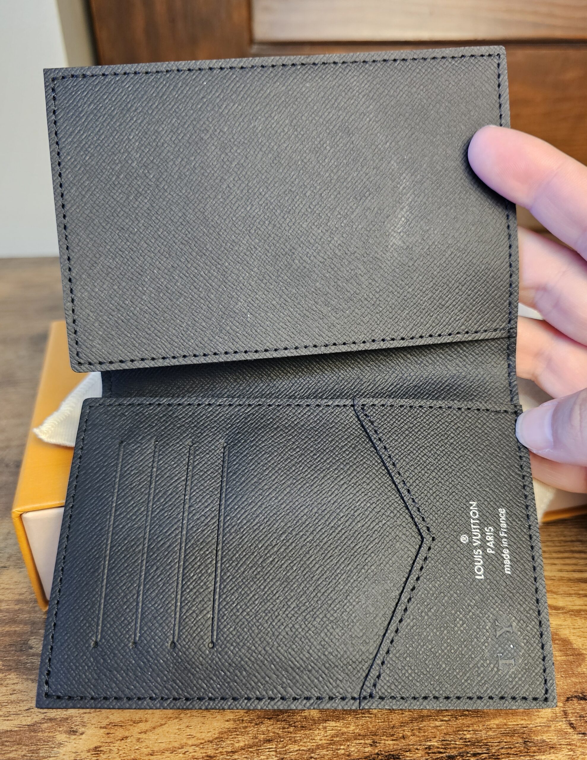 Eclipse Passport Holder - Image 8