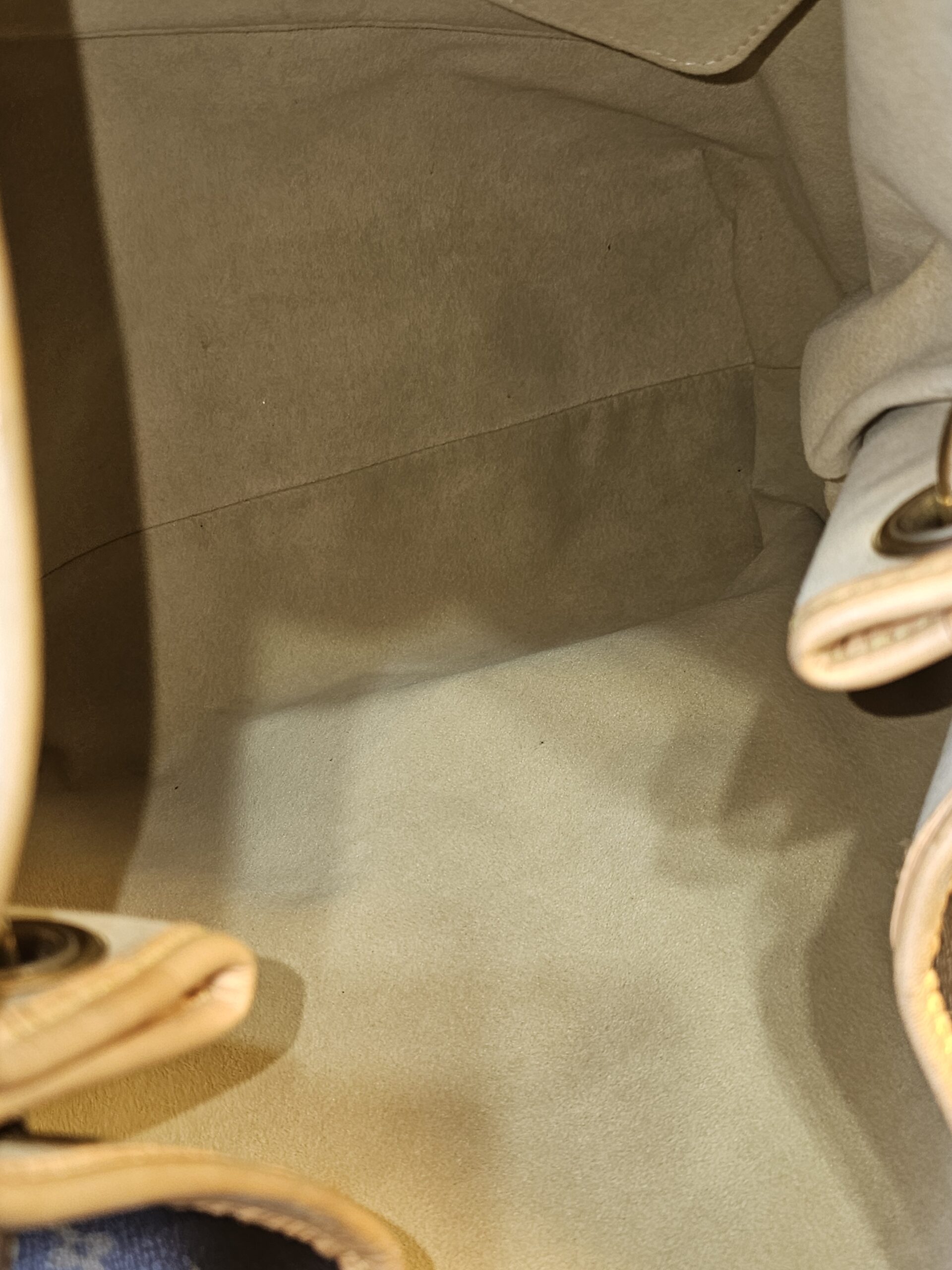 Galleria GM Monogram - Image 20