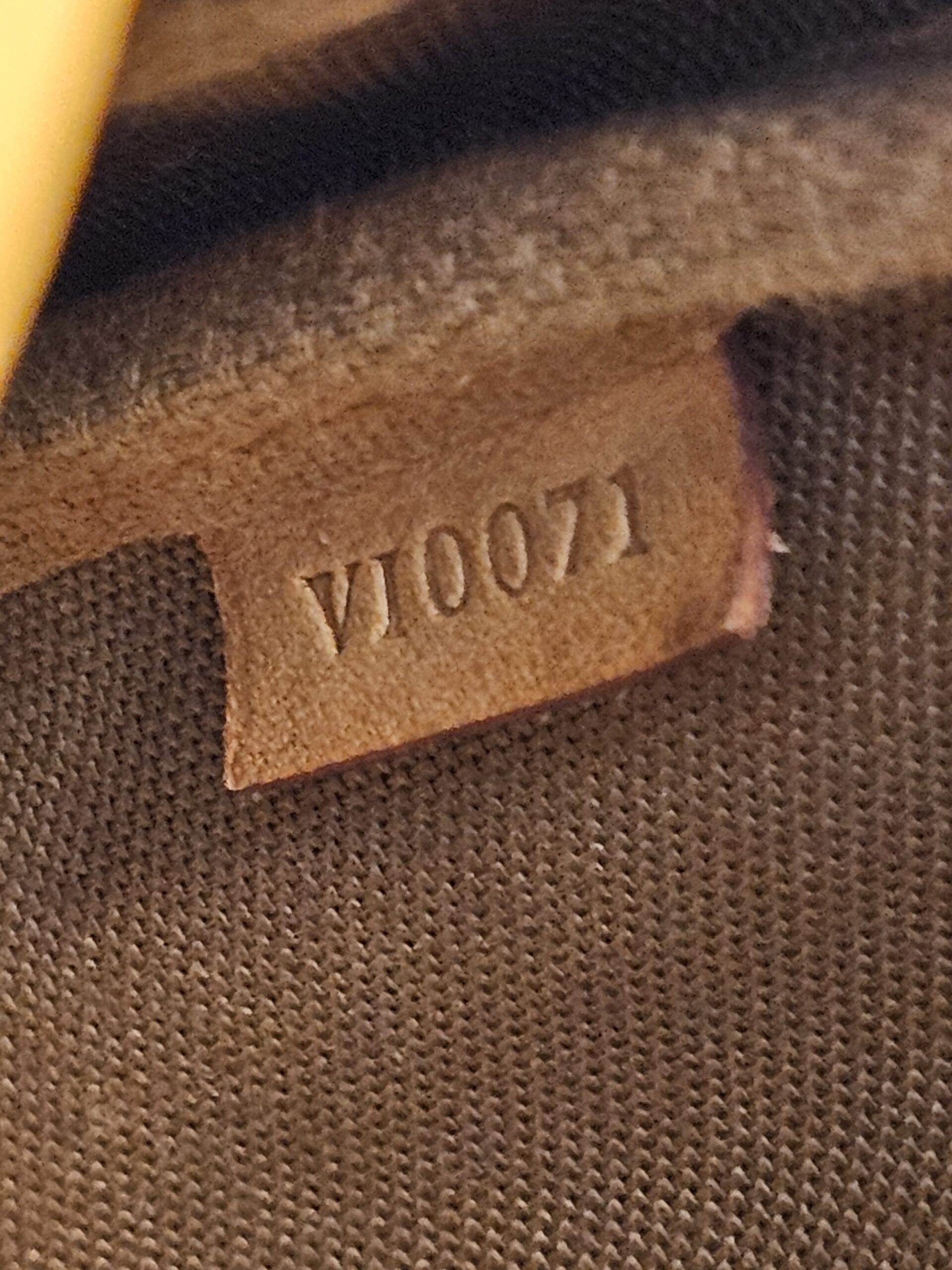 Pochette Accessories - Image 8