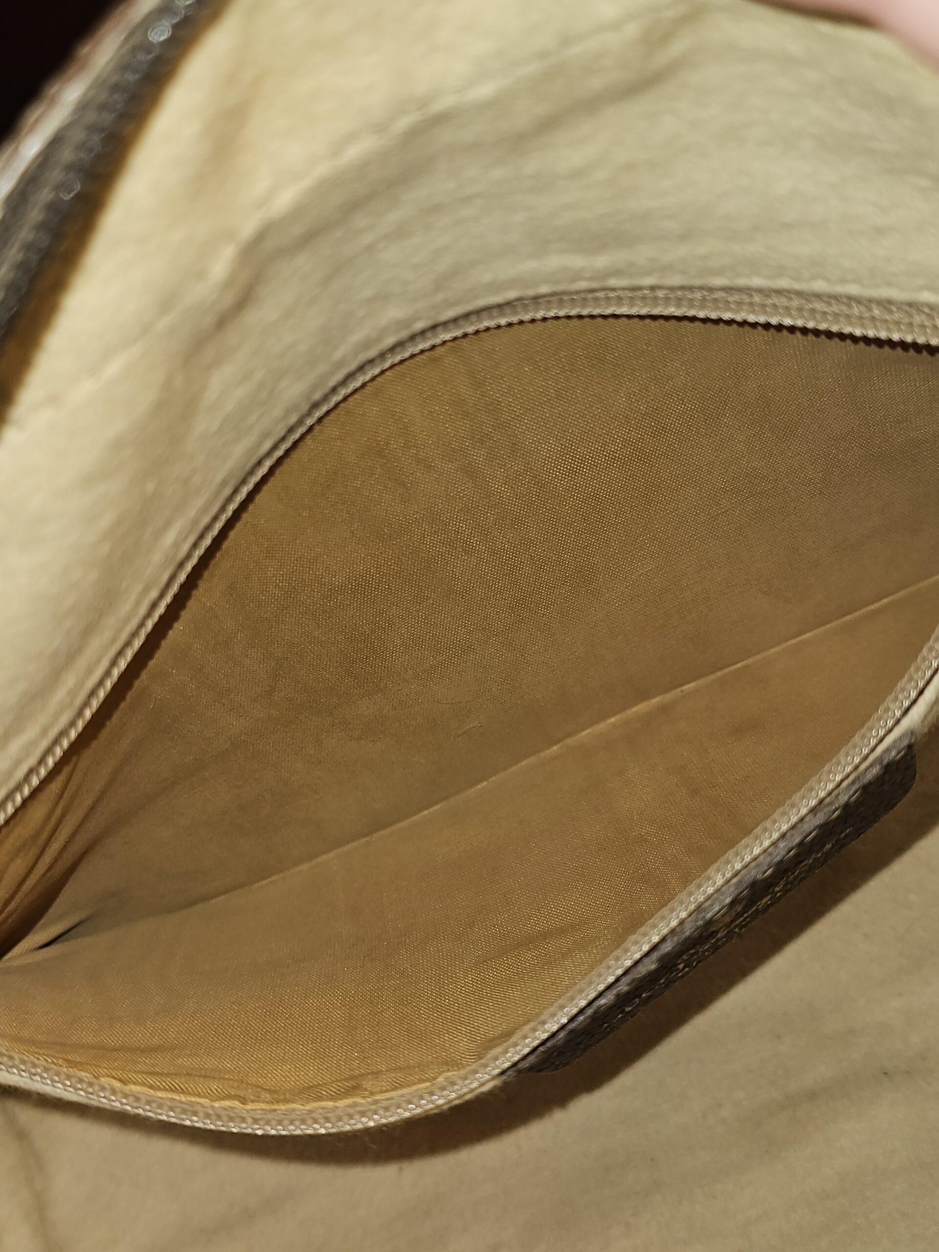 GG Supreme Crossbody - Image 19