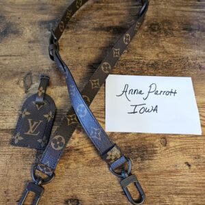 Alternative view of Strap and Luggage Tag Set