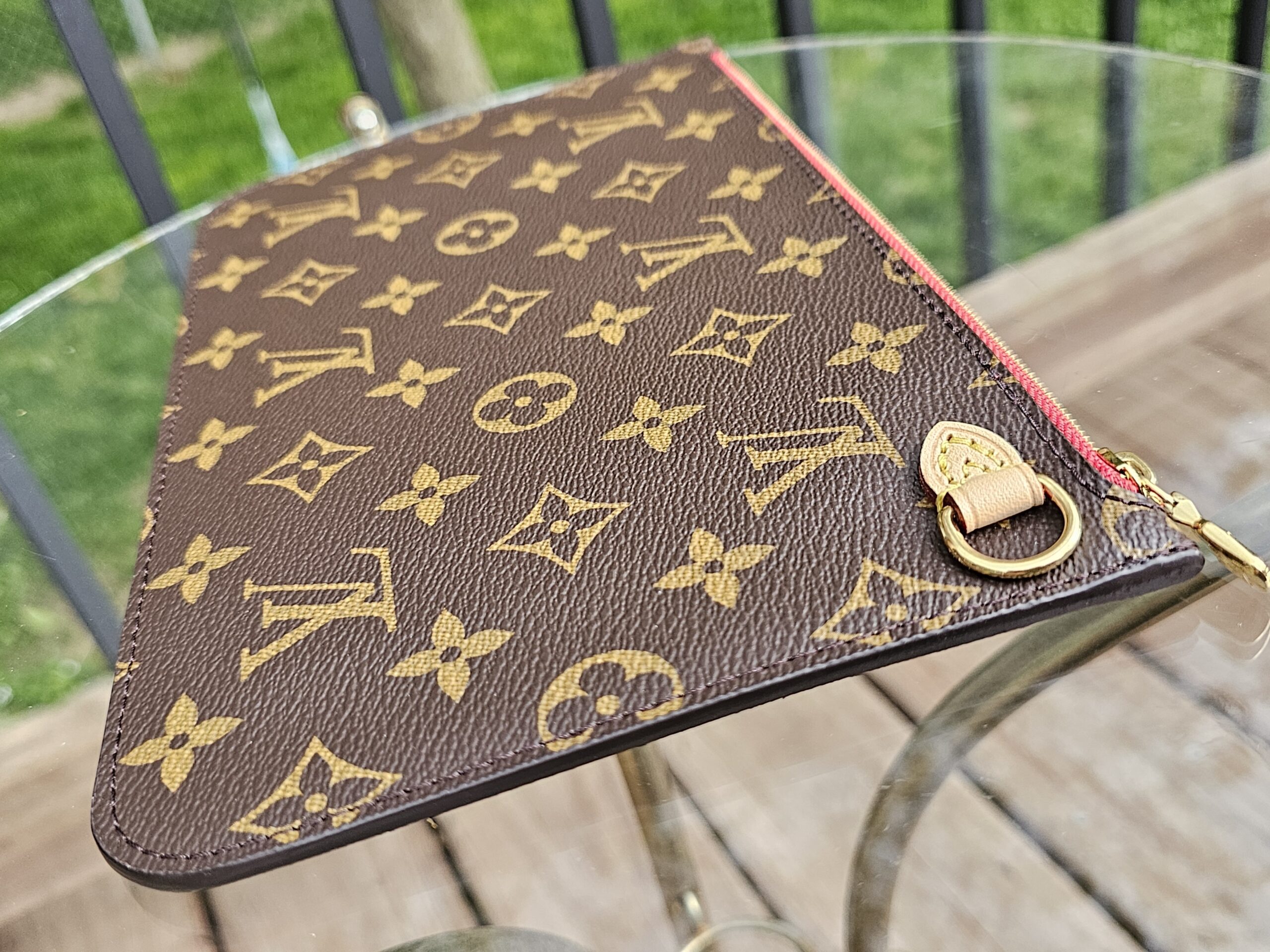 Neverfull Pouch Cherry Red Interior - Image 5