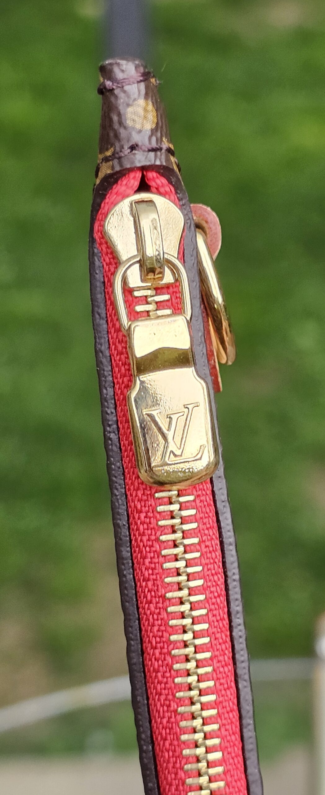 Neverfull Pouch Cherry Red Interior - Image 7