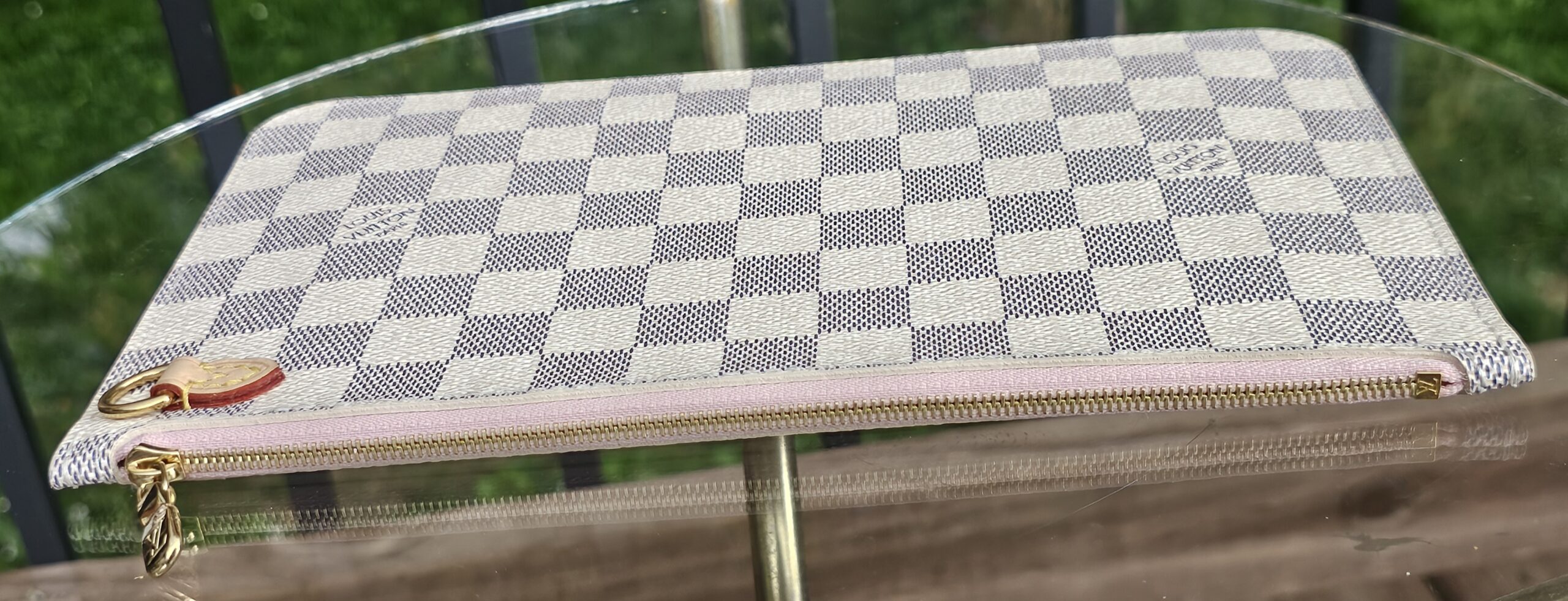 Neverfull Pouch Azur - Image 5