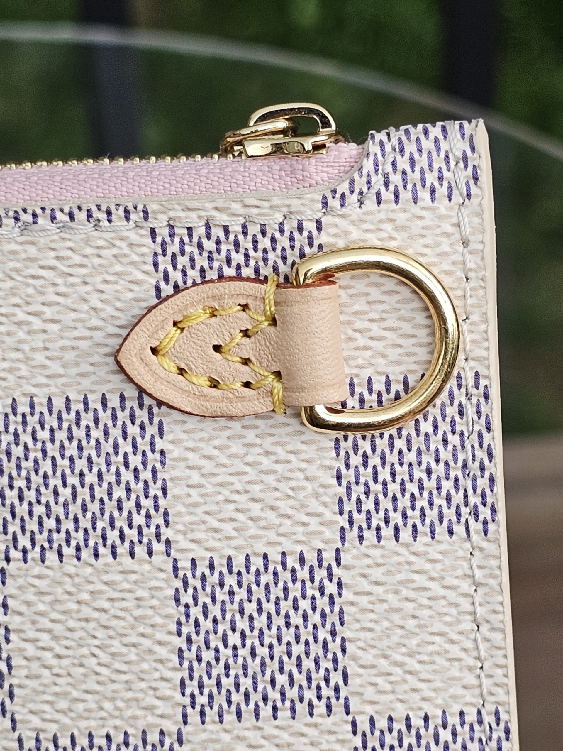 Neverfull Pouch Azur - Image 8