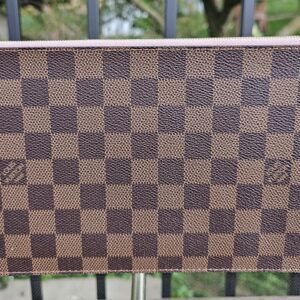 Damier Ebene Neverfull Pouch