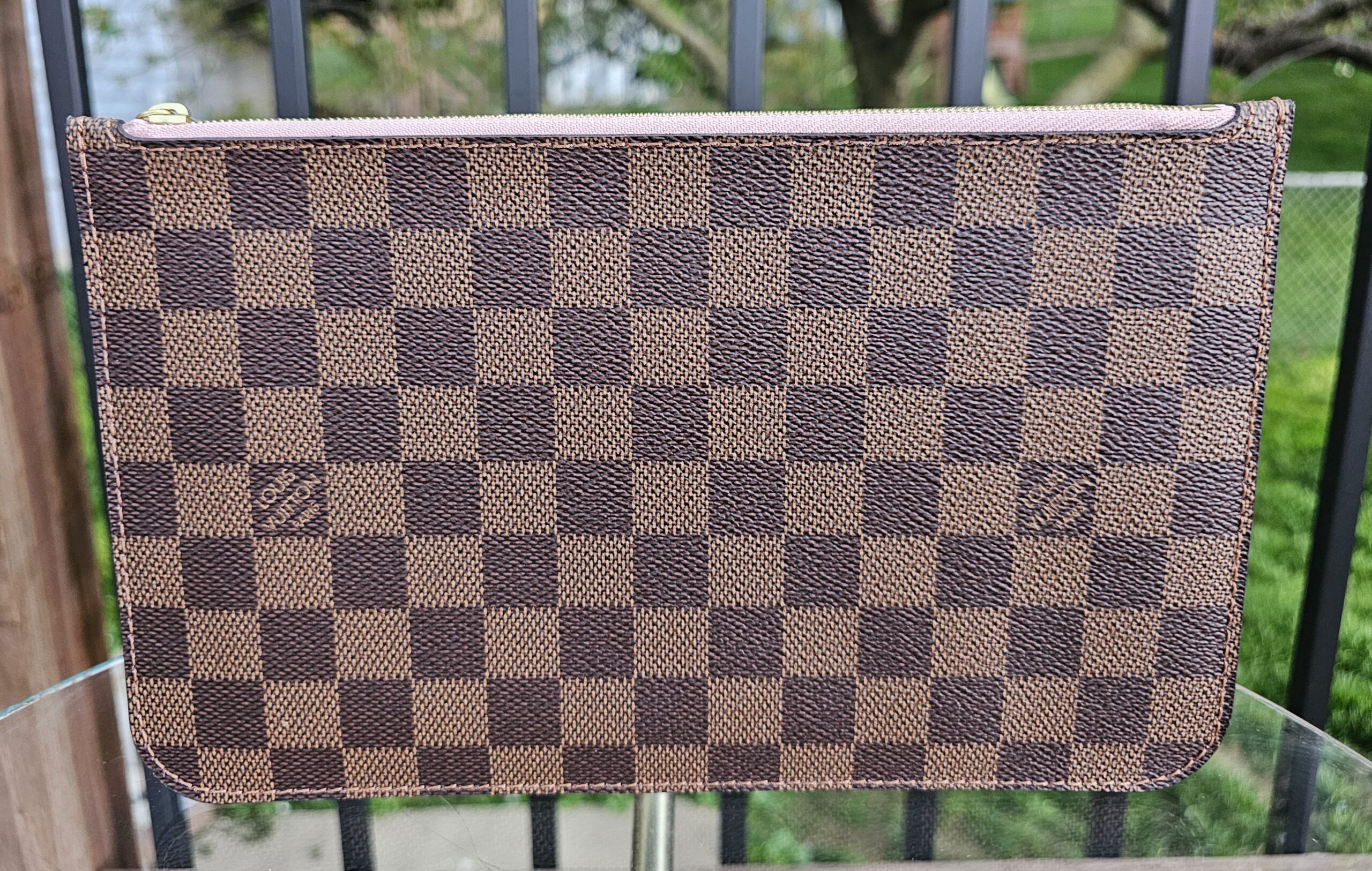 Damier Ebene Neverfull Pouch