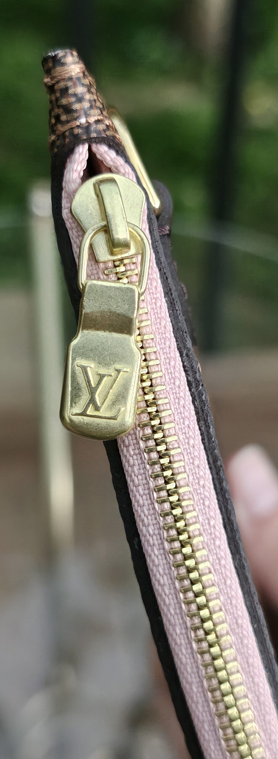Damier Ebene Neverfull Pouch - Image 6