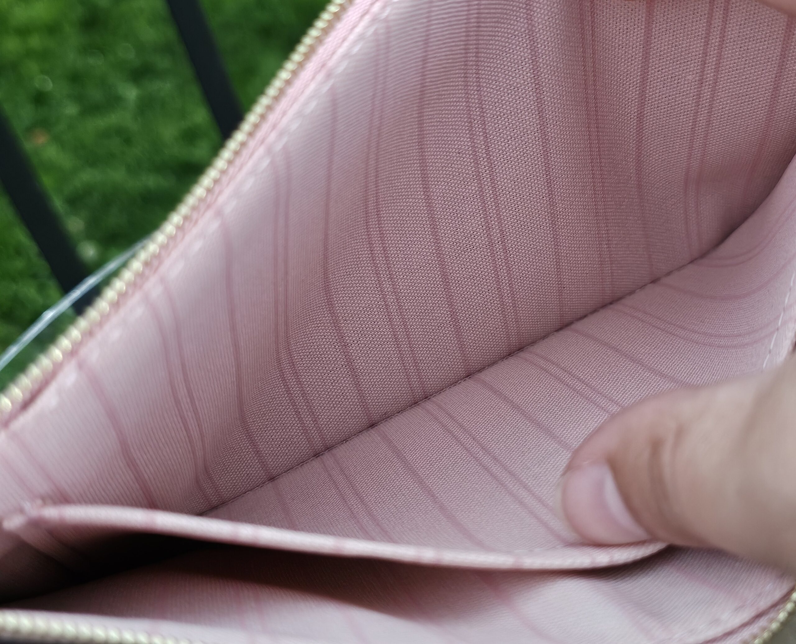 Damier Ebene Neverfull Pouch - Image 8