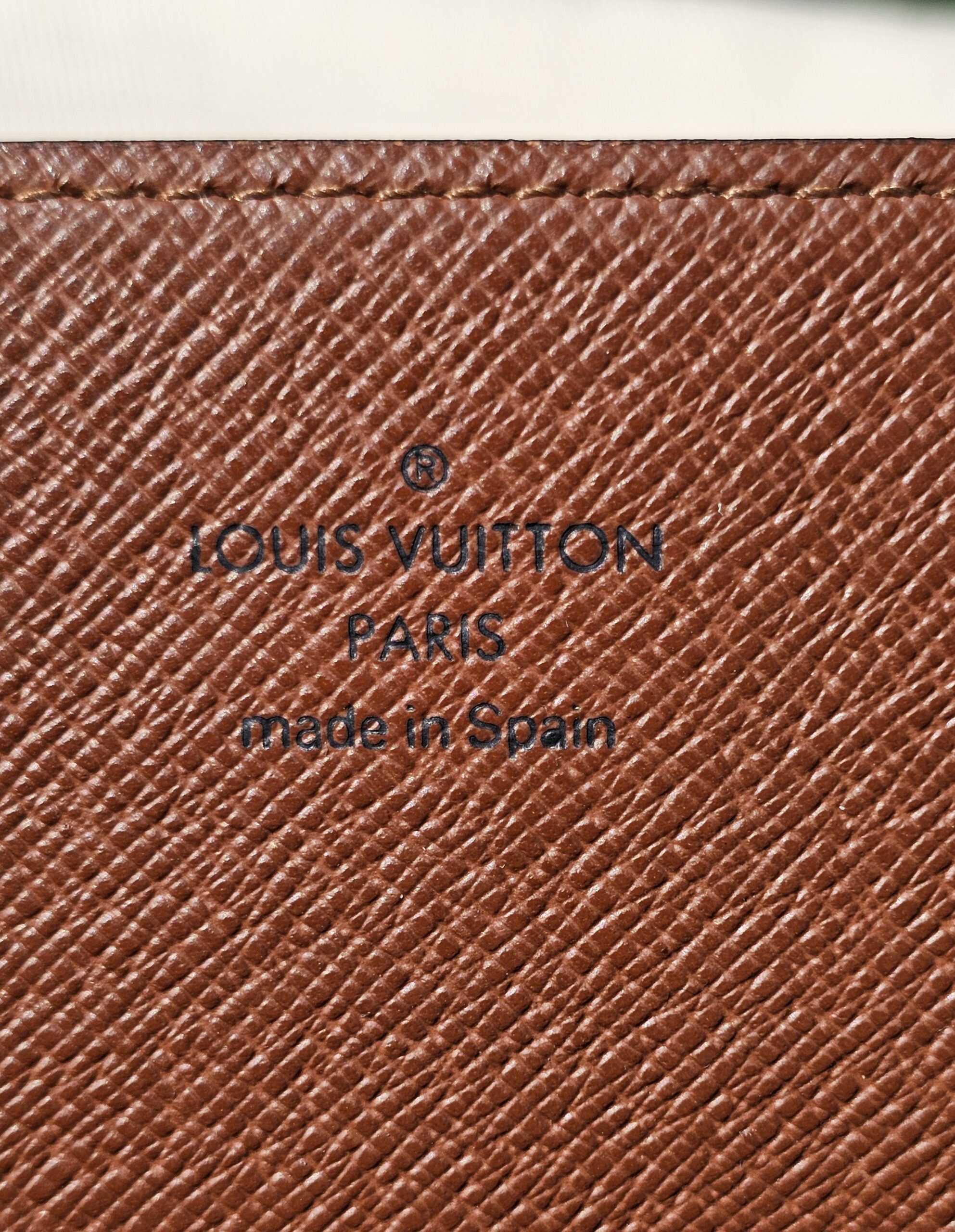 Checkbook Wallet - Image 9