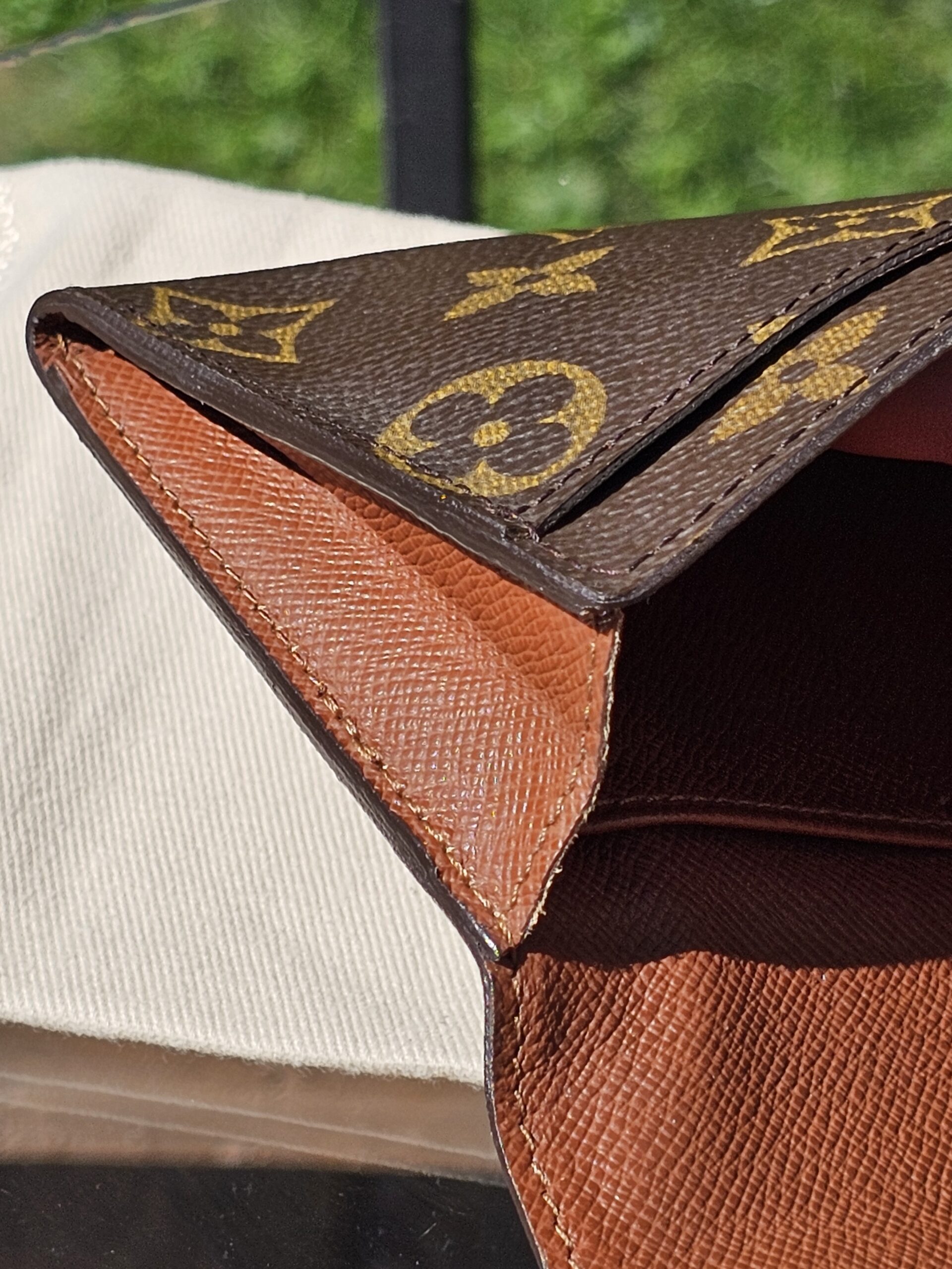 Checkbook Wallet - Image 13