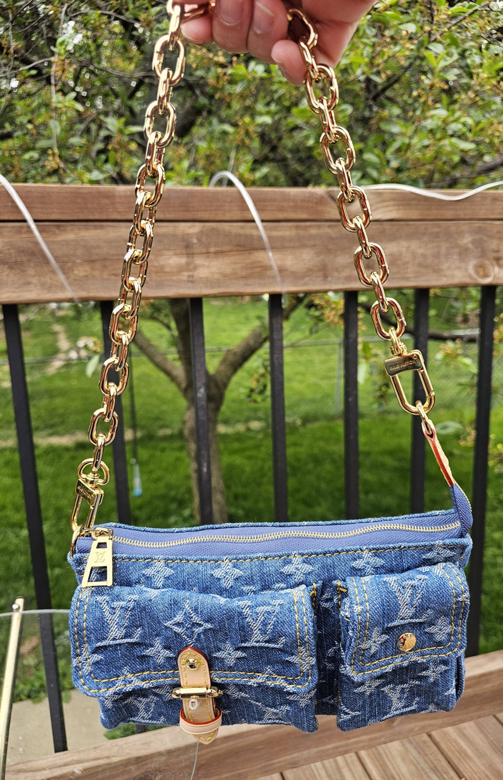 Gold Hardaware Shoulder Strap - Image 7