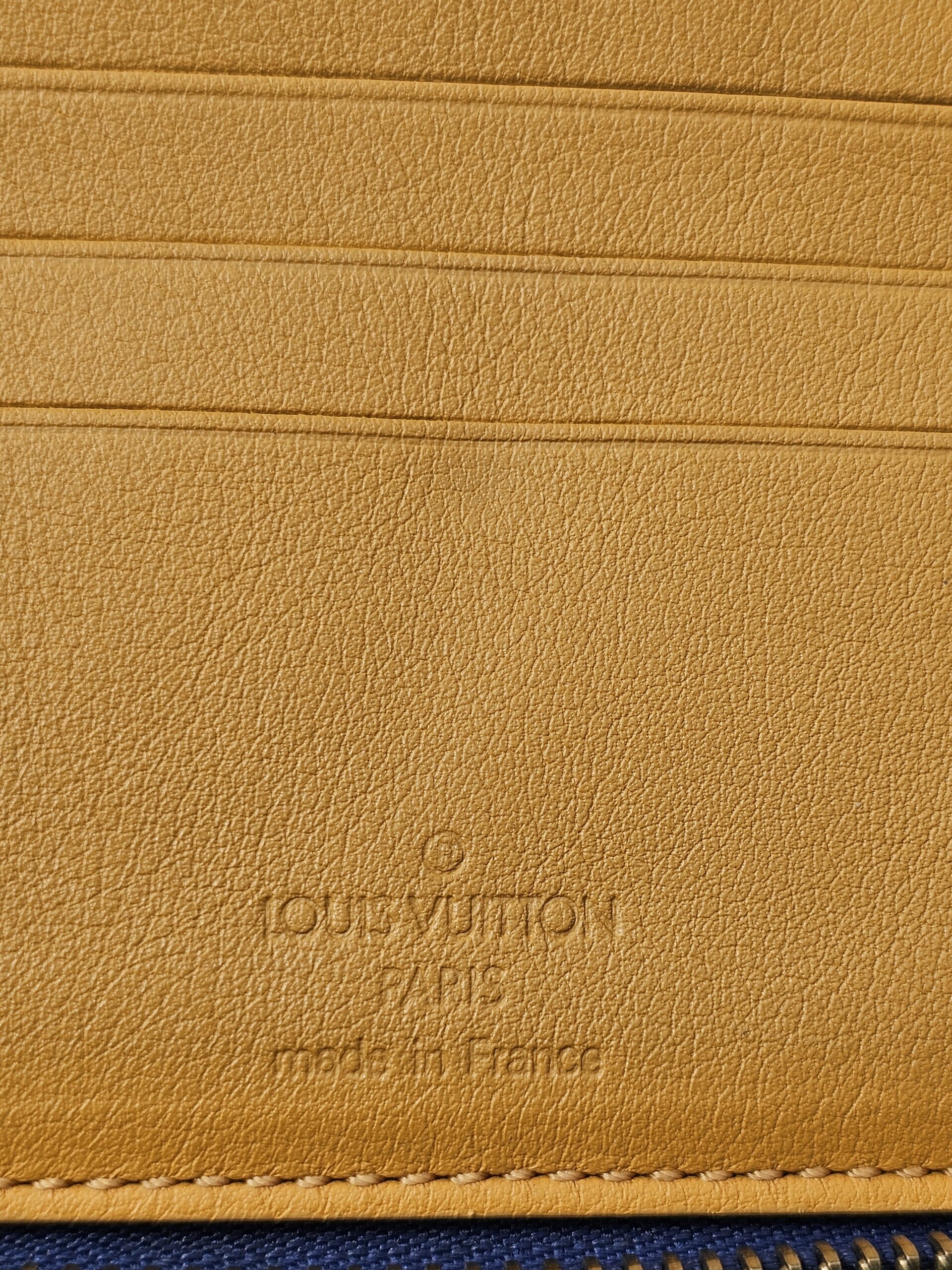 Denim Compact Zippy wallet - Image 13