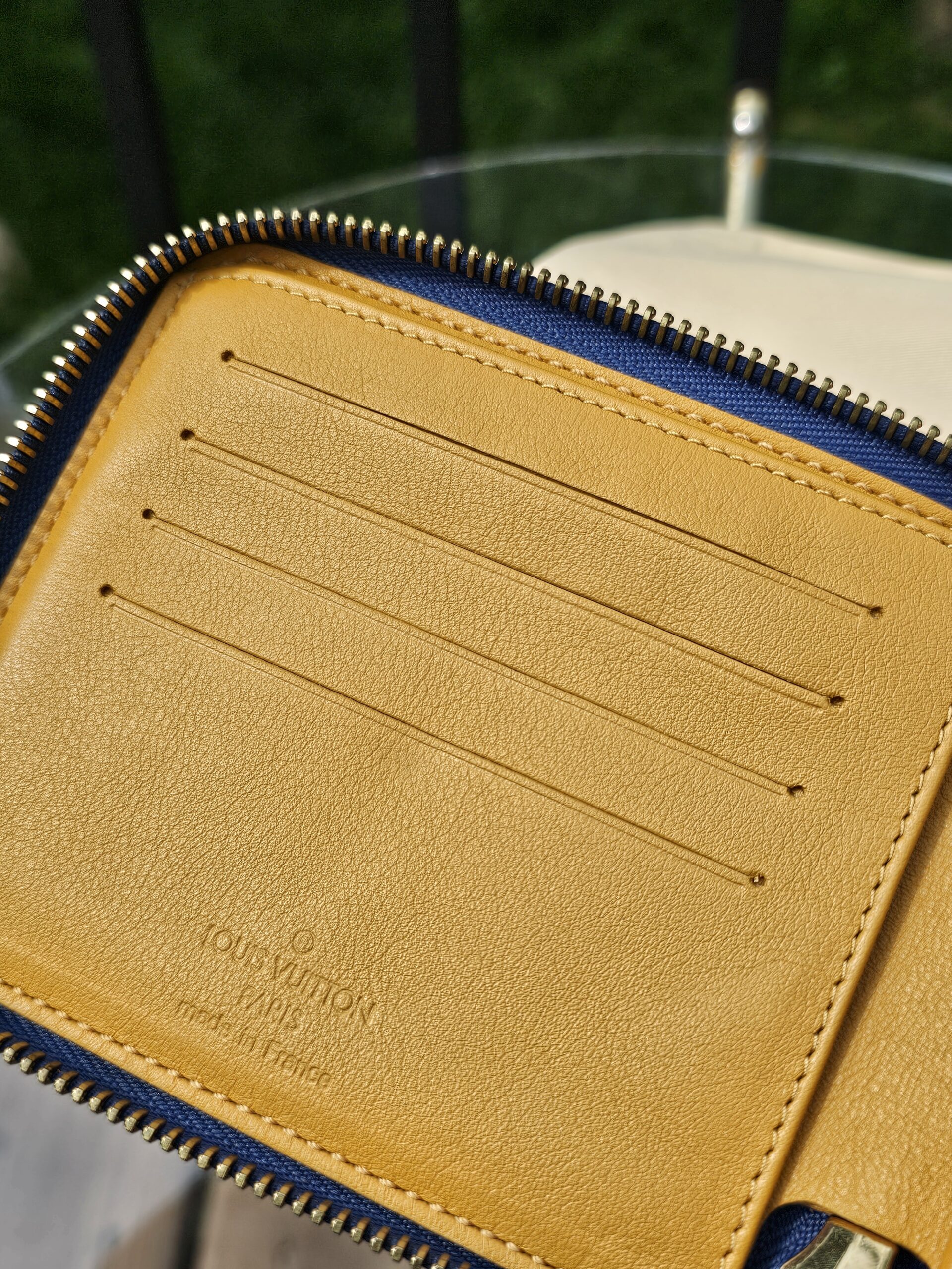 Denim Compact Zippy wallet - Image 15