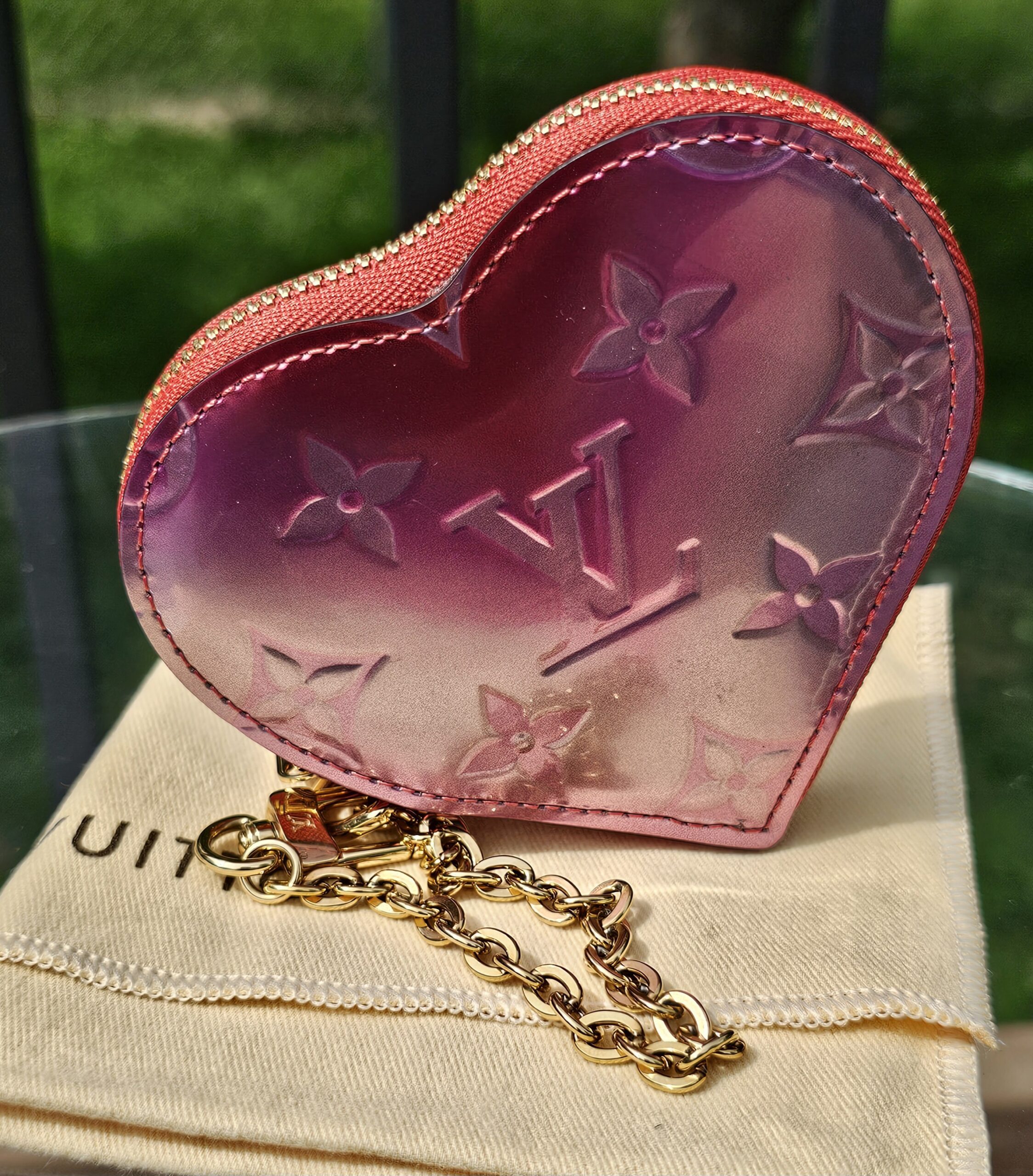 Heart Vernis Coin Pouch