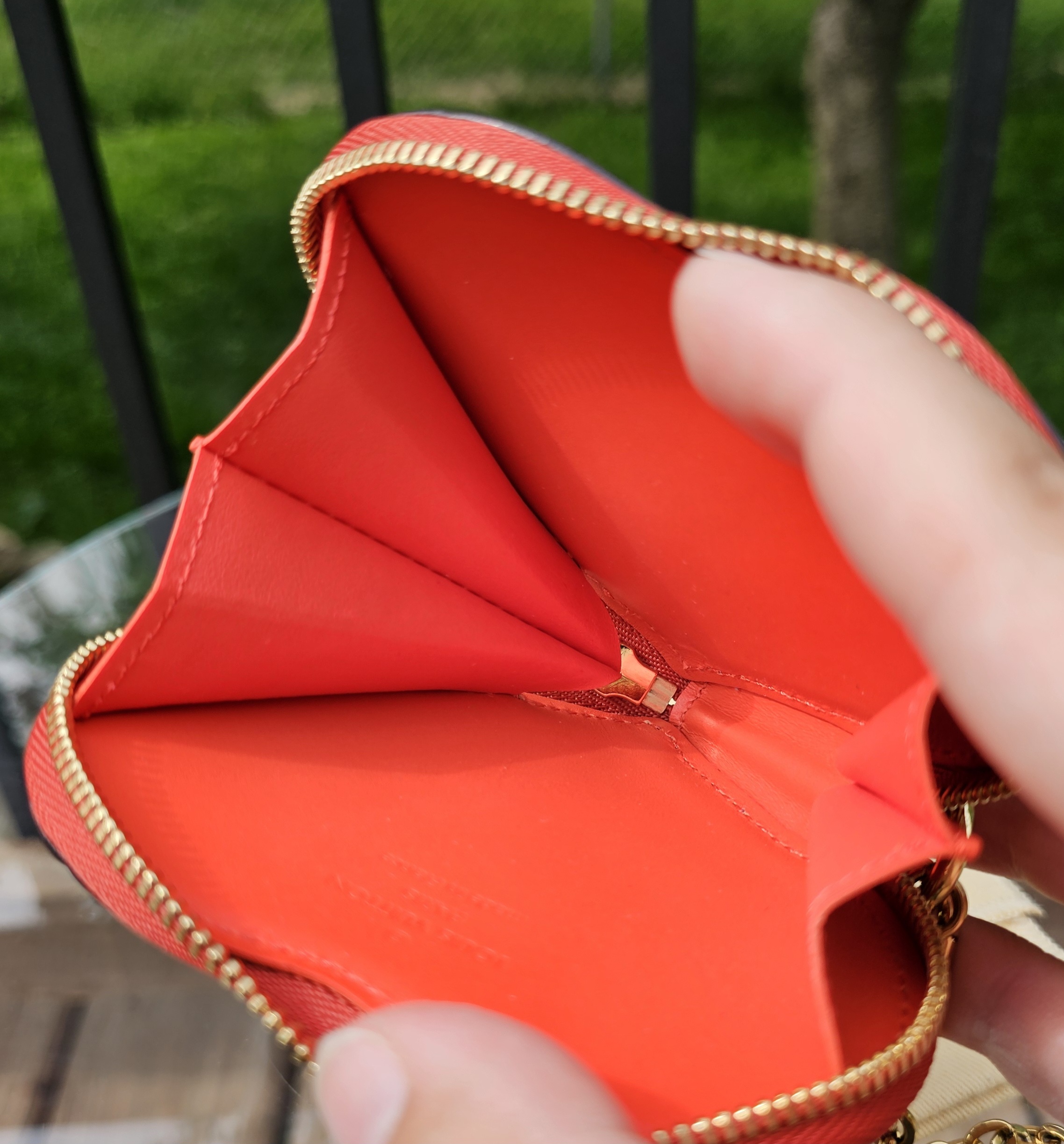 Heart Vernis Coin Pouch - Image 9
